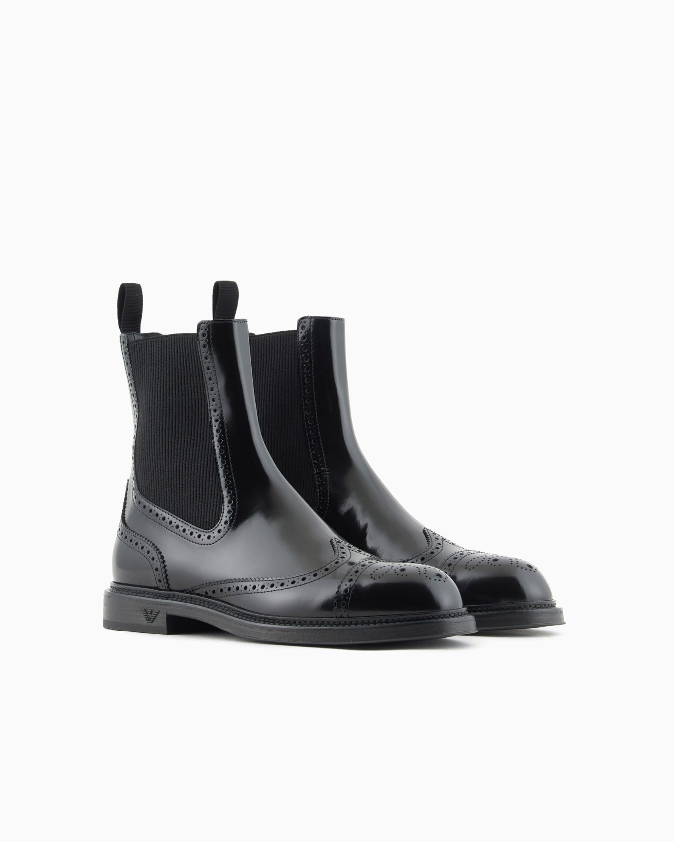 Bottines beatles en cuir brossé avec poinçonnage en queue d’aronde Diapositive 1