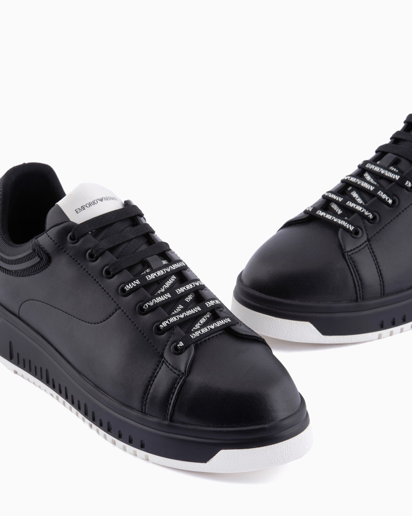 Leather sneakers with rubber back knurled sole Slide 4