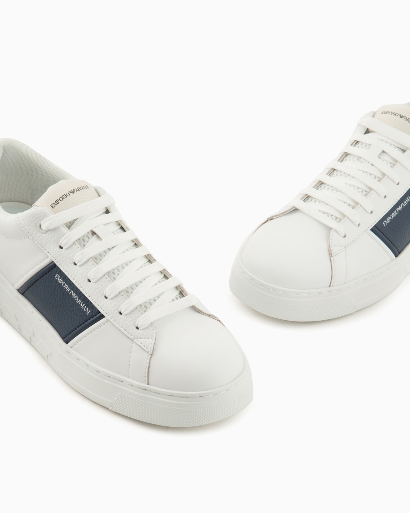Sneakers en cuir avec détail logotypé Diapositive 4