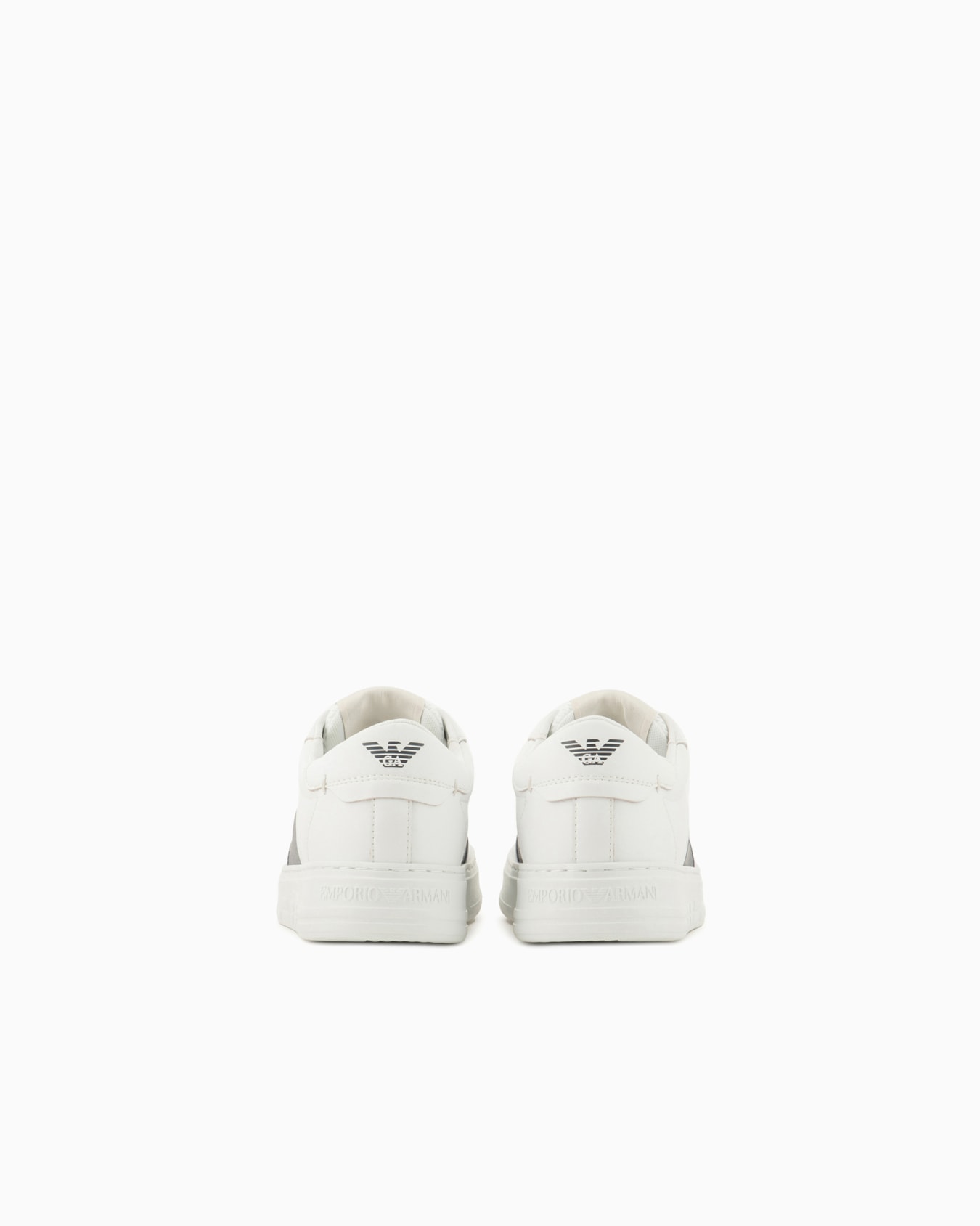 Sneakers en cuir avec détail logotypé Diapositive 3