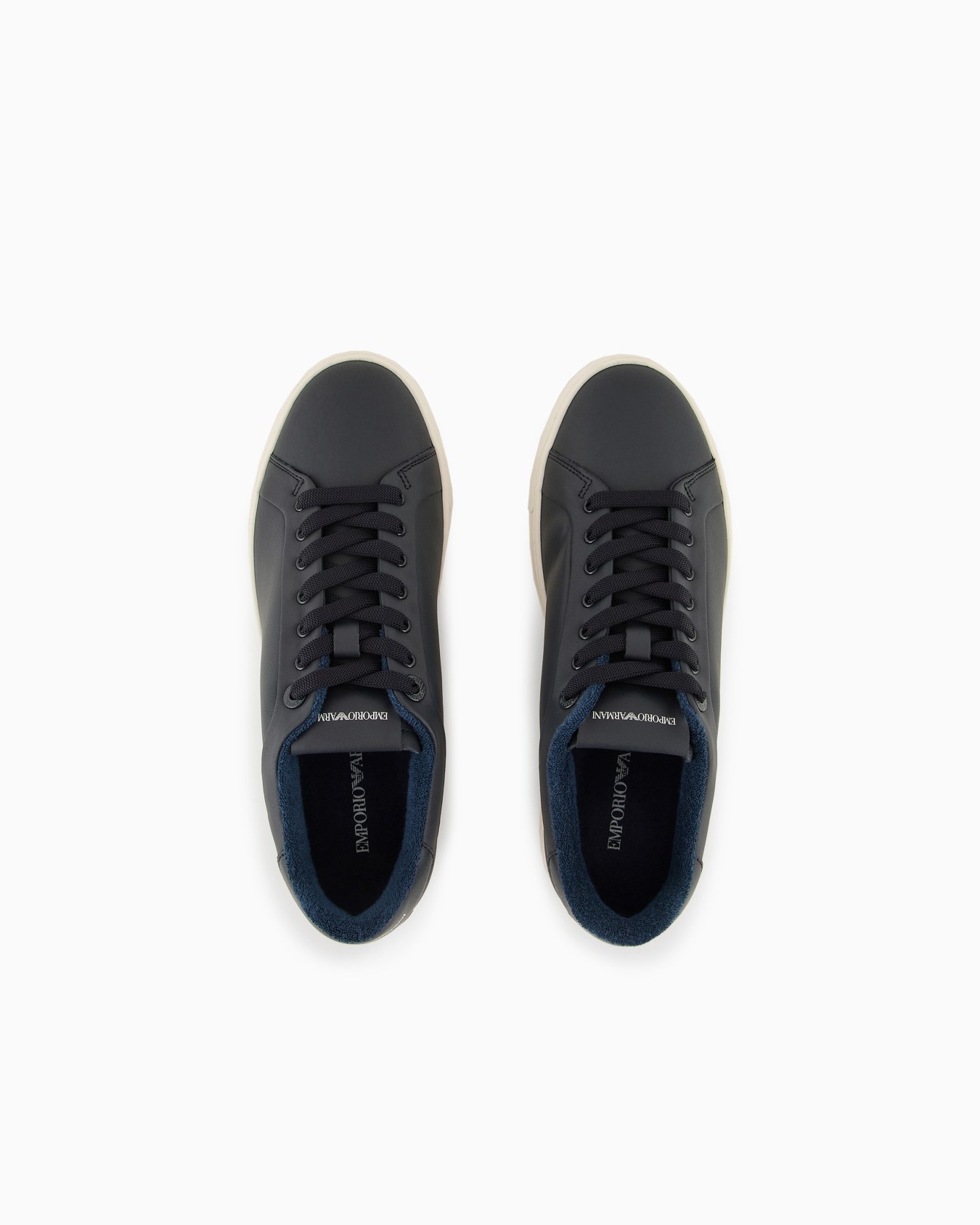 Sneaker aus weichem Leder Folie 2