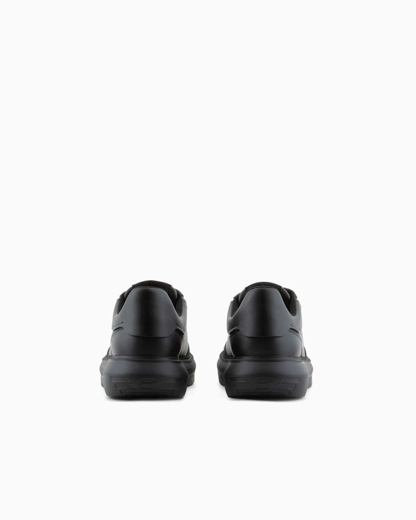 Leather sneakers with side logo Slide 3