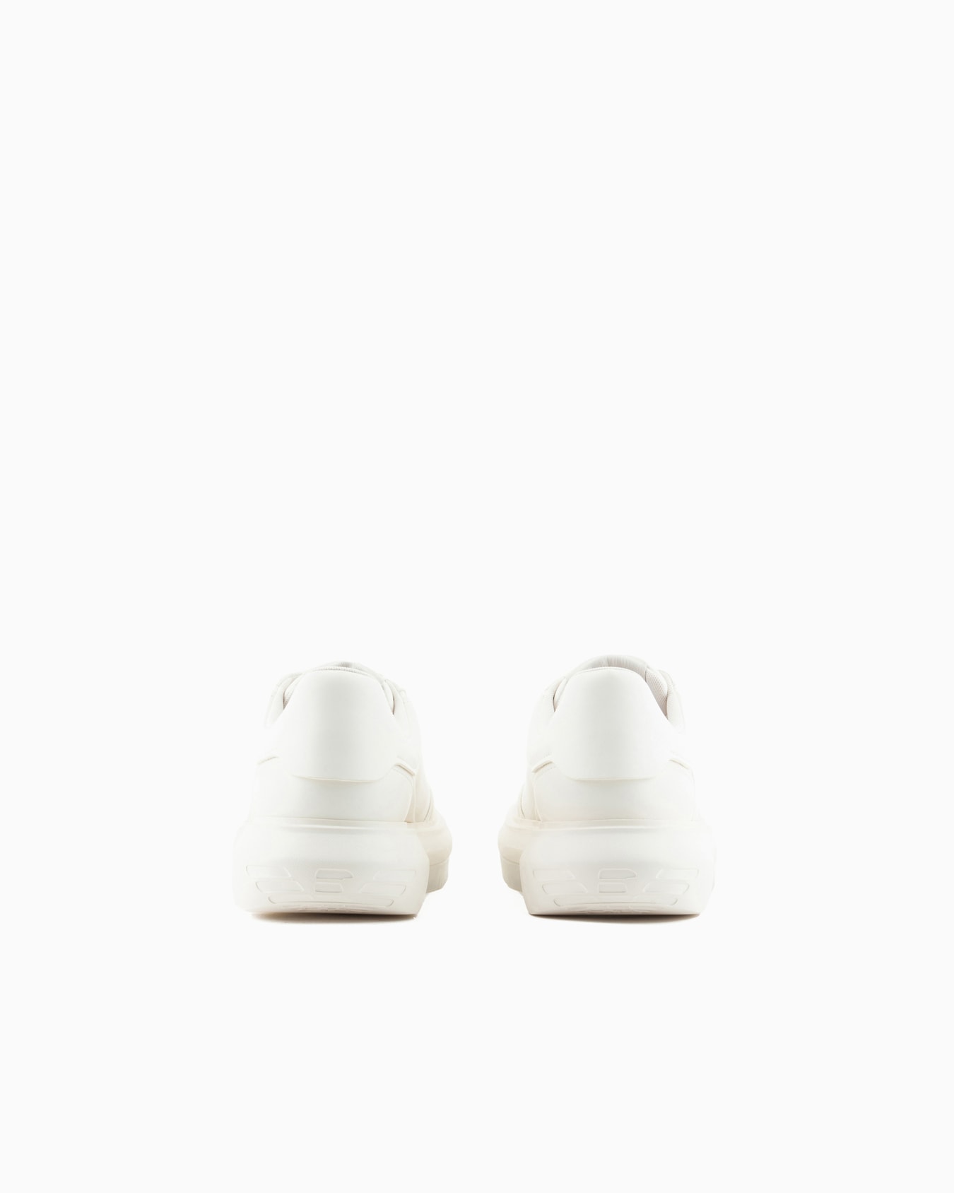 Leather sneakers with side logo Slide 3