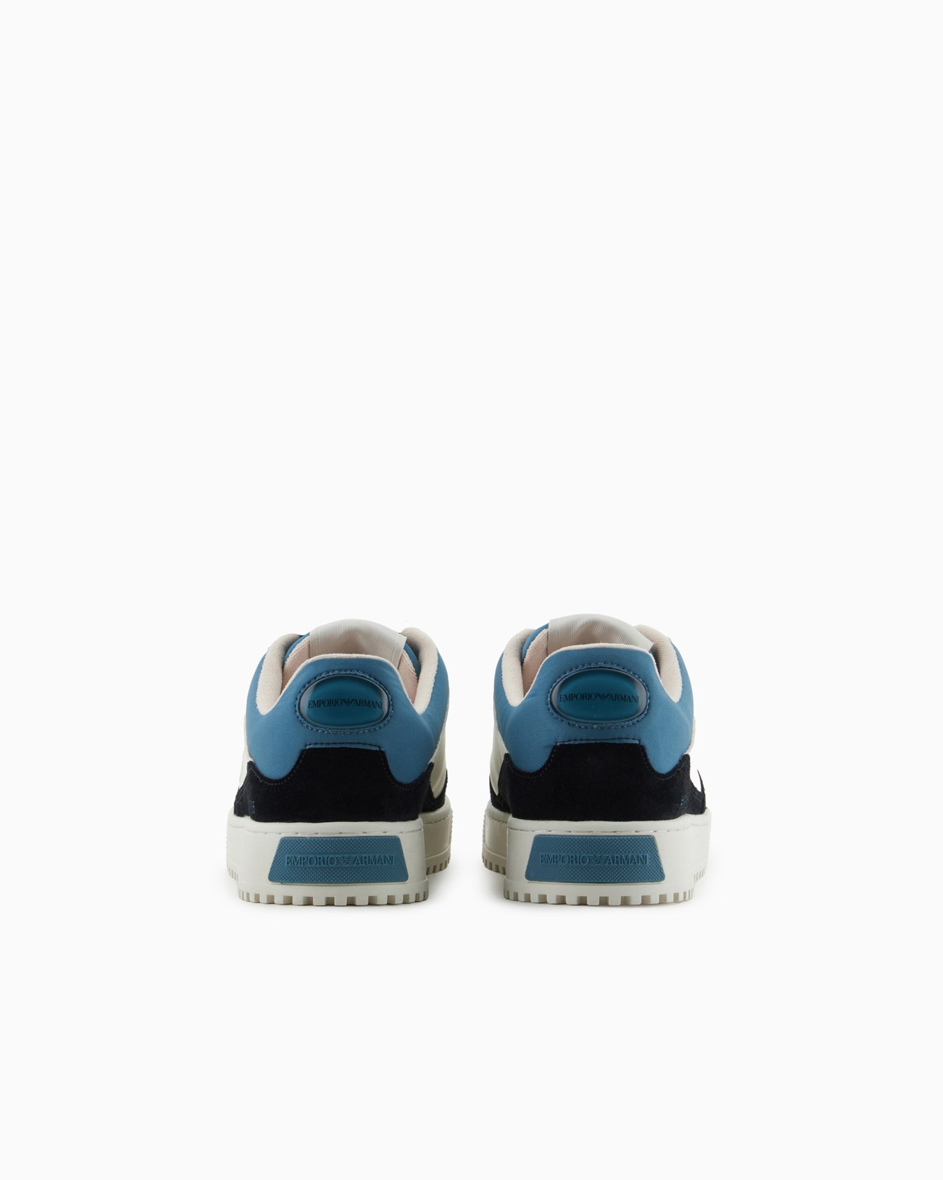 Deportivas de piel con detalles de ante y maxiáguila en relieve Diapositiva 3