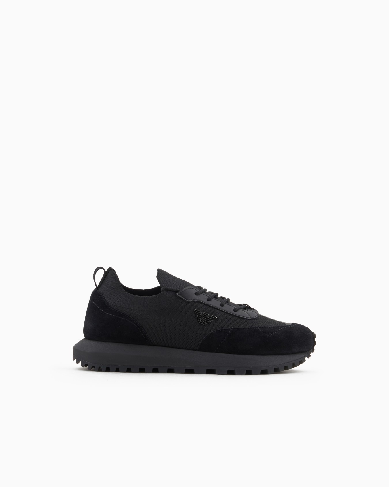 Deportivas de punto con detalles de ante Diapositiva 0