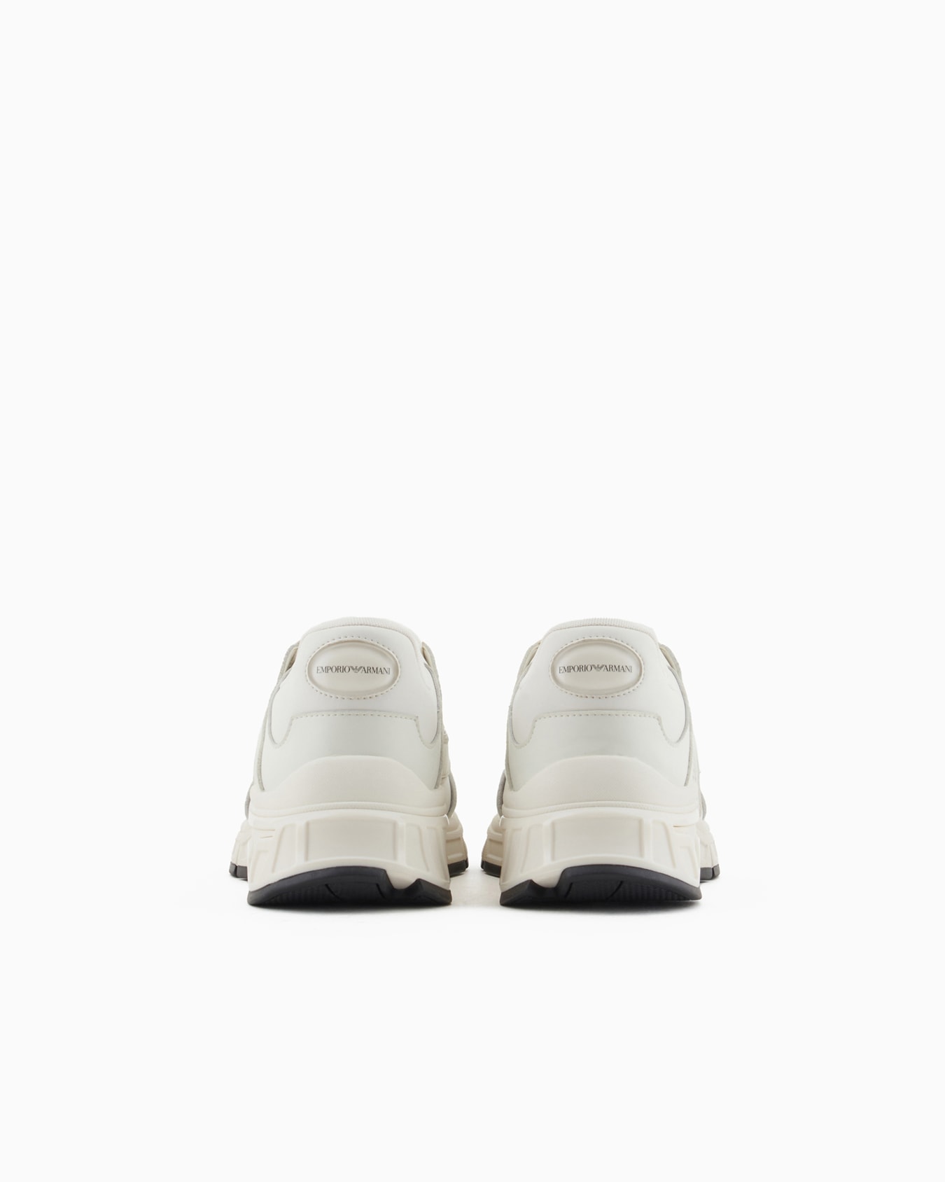 Soft-material sneakers with wave motif Slide 3