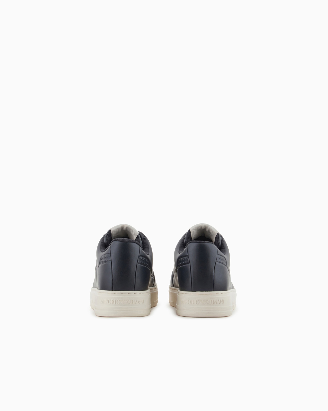 Leather sneakers with side logo Slide 3