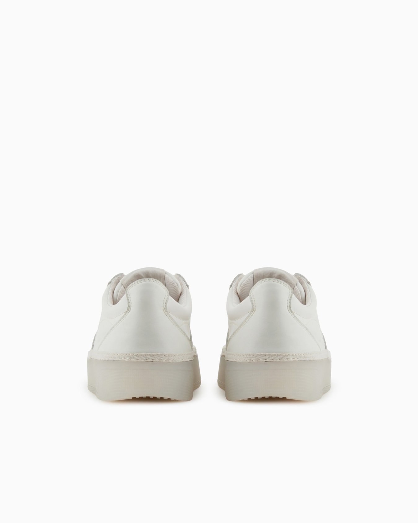 Sneakers with leather details Slide 3