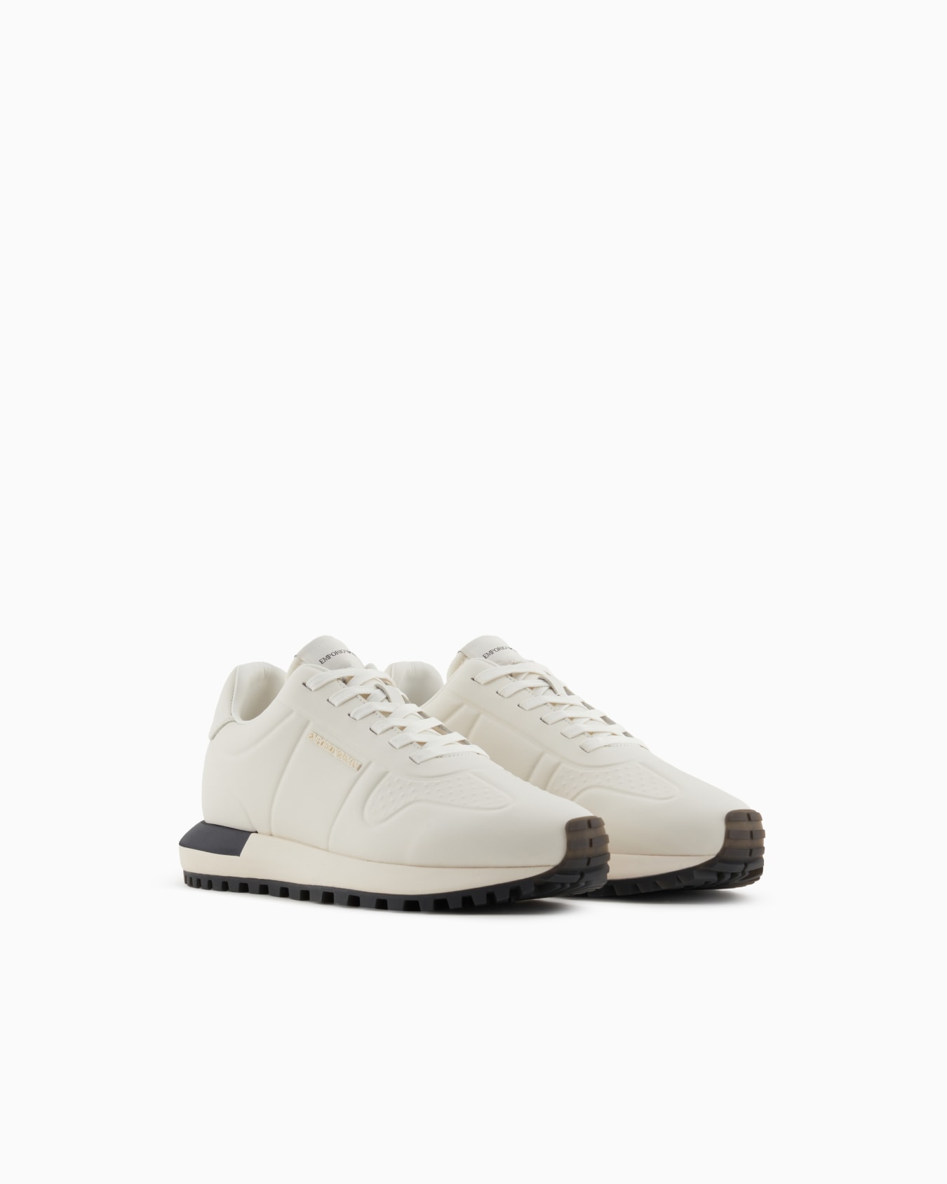 Sneakers en cuir avec détails pailletés thermoformés Diapositive 1