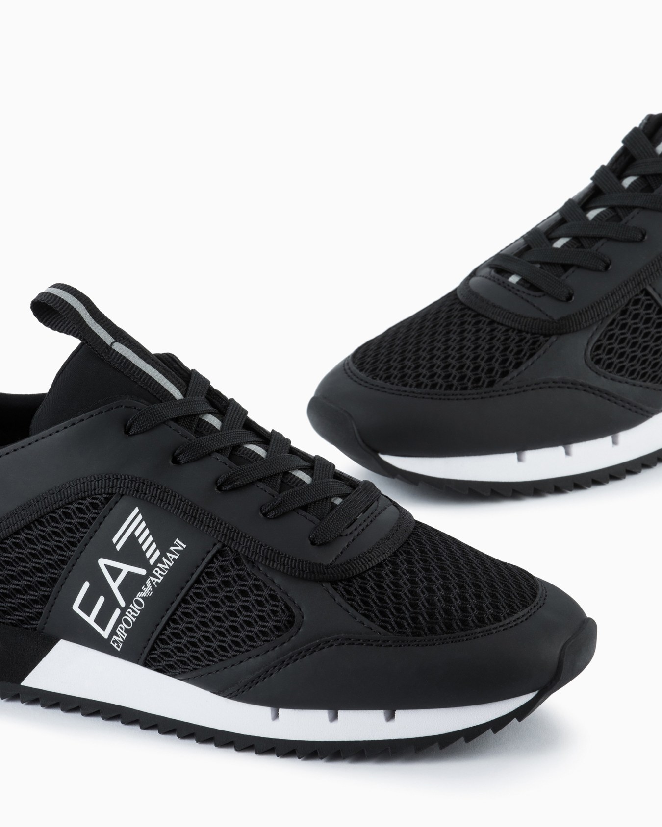 Sneakers noires et blanches Carbon Diapositive 3