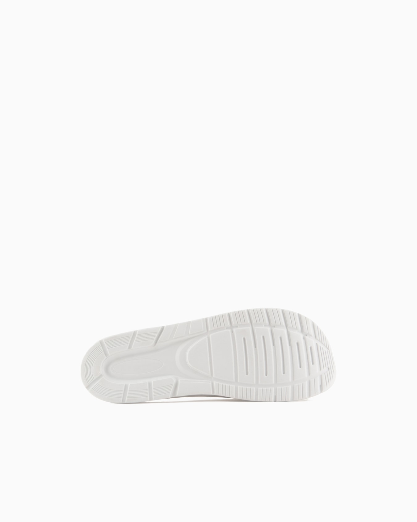Crusher Distance slides with oversized logo Slide 4
