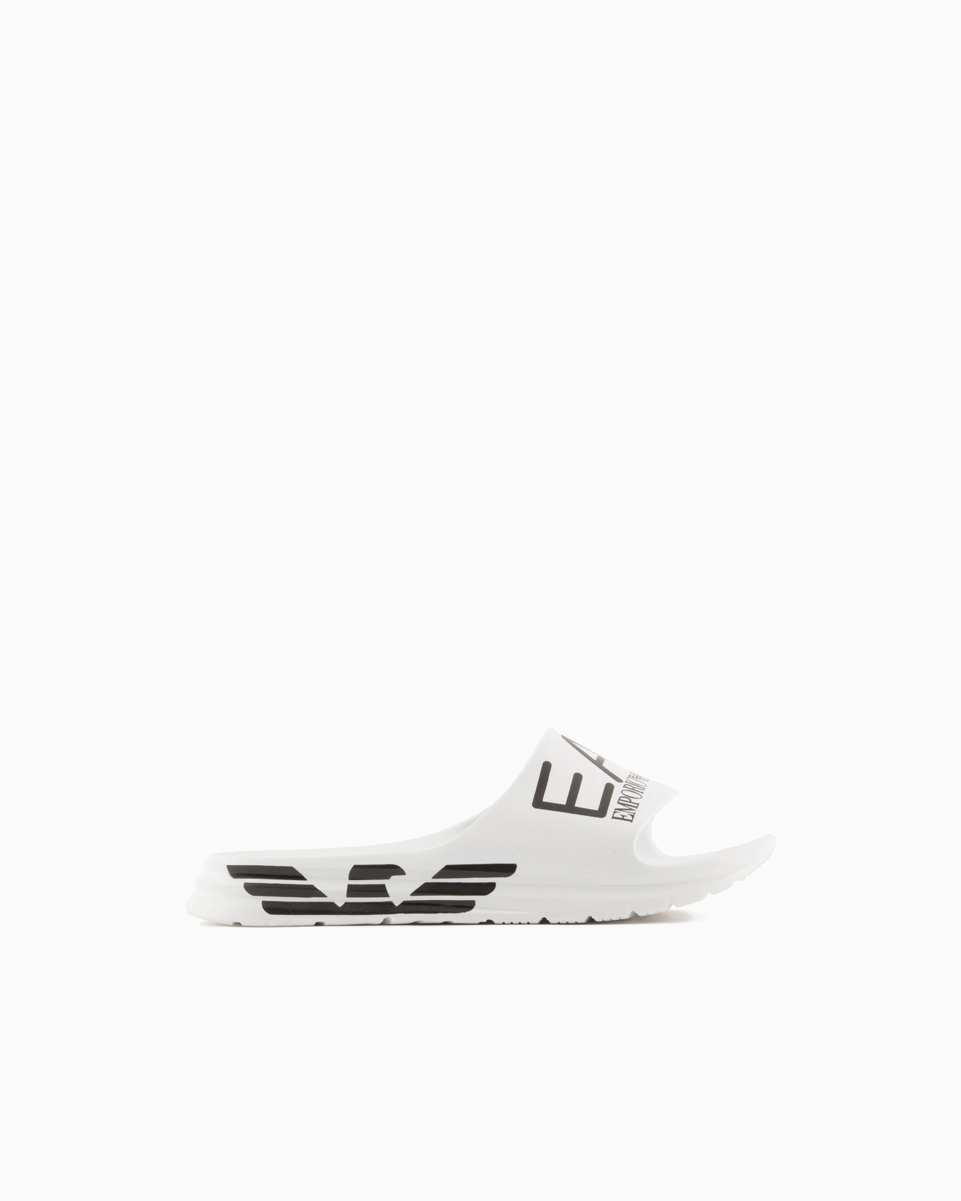 Crusher Distance slides with oversized logo Slide 0