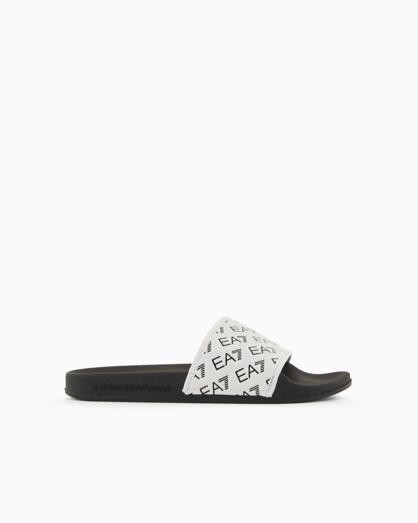 Slides with all-over logo Slide 0