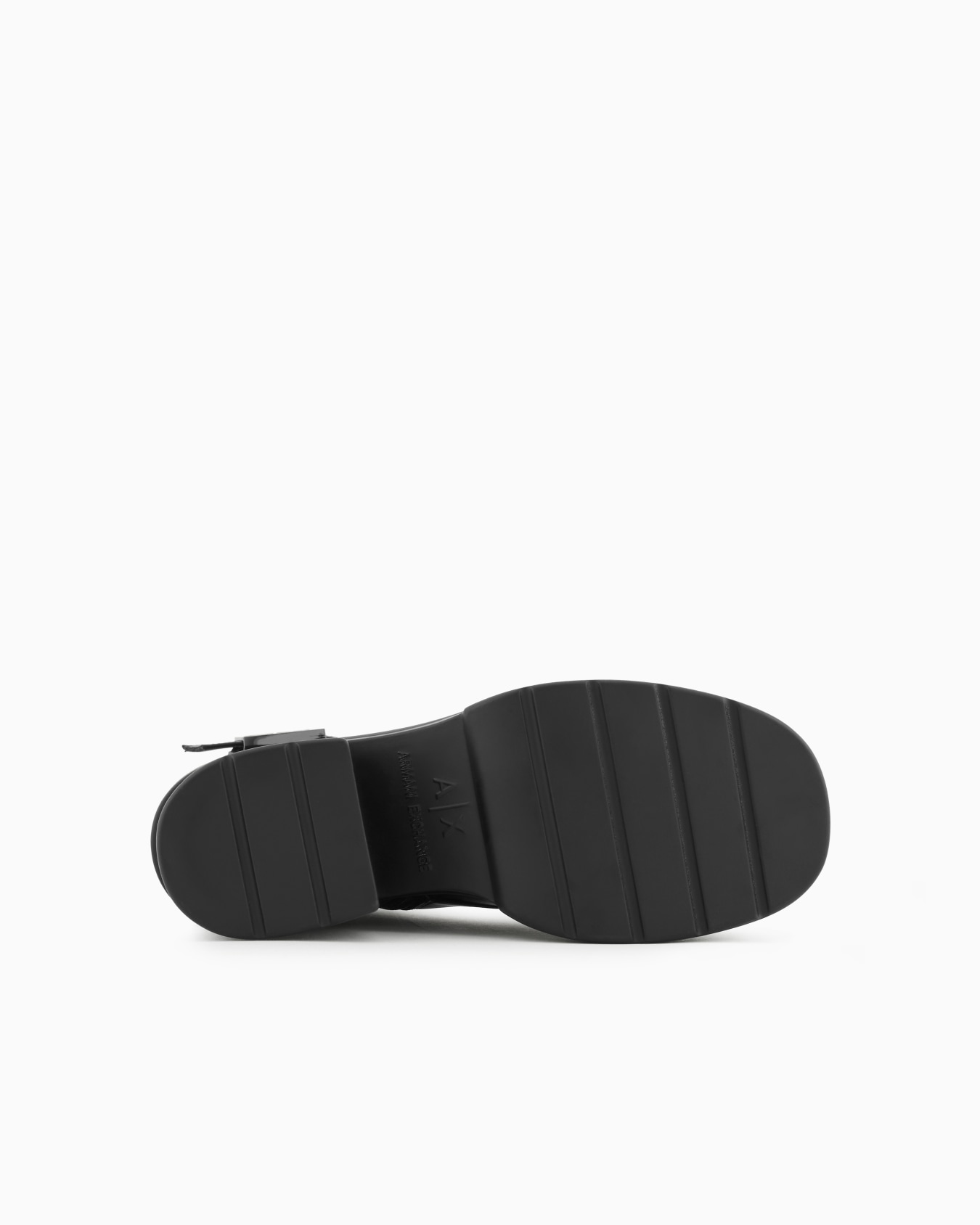 Sneakers with laces and logo Slide 5
