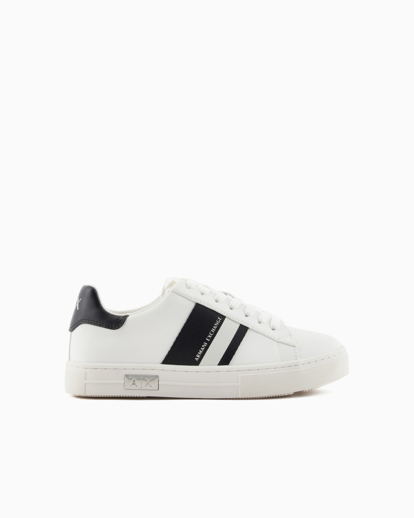 Sneakers with logo Diapositiva 0