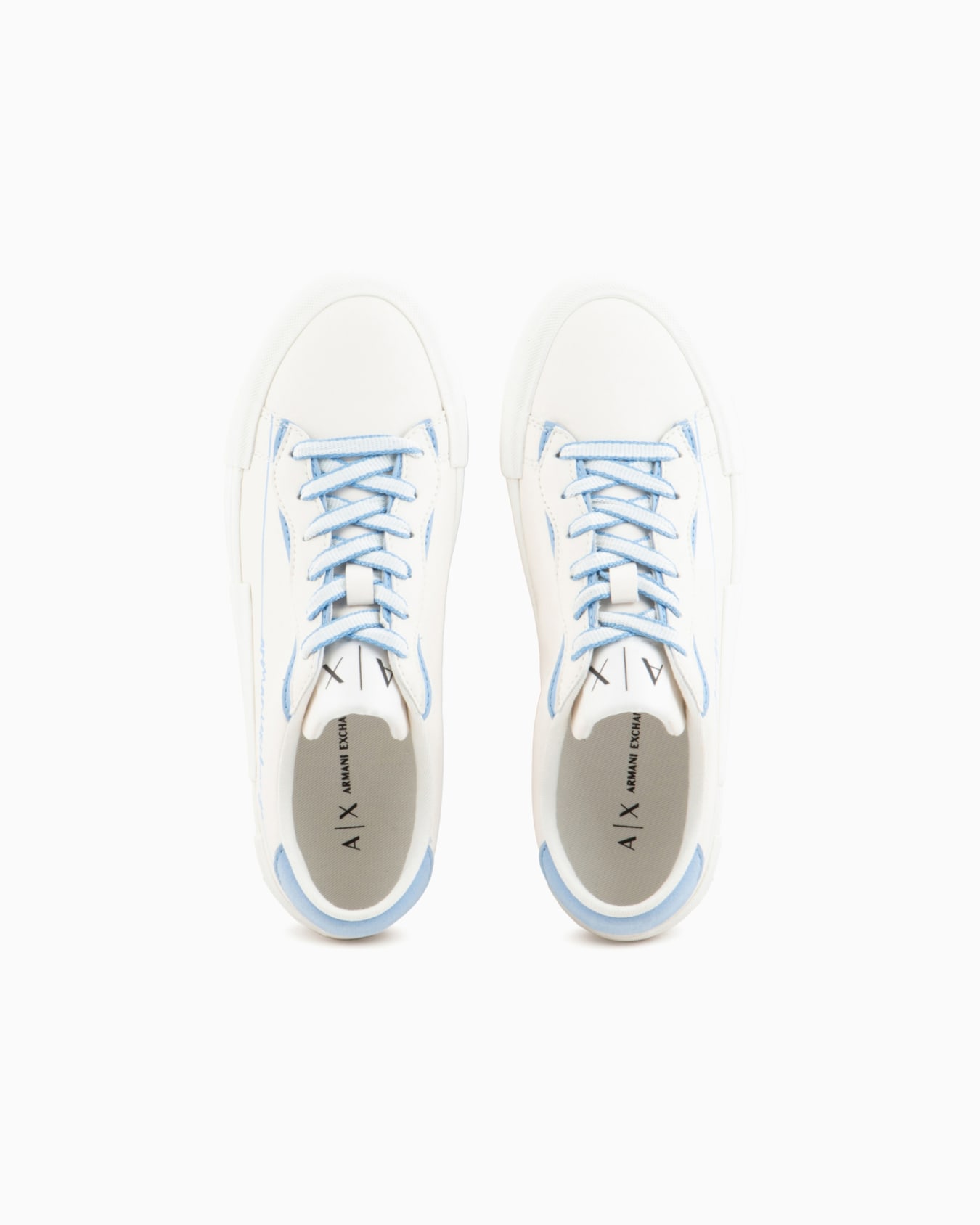 Sneakers with logo Diapositiva 2