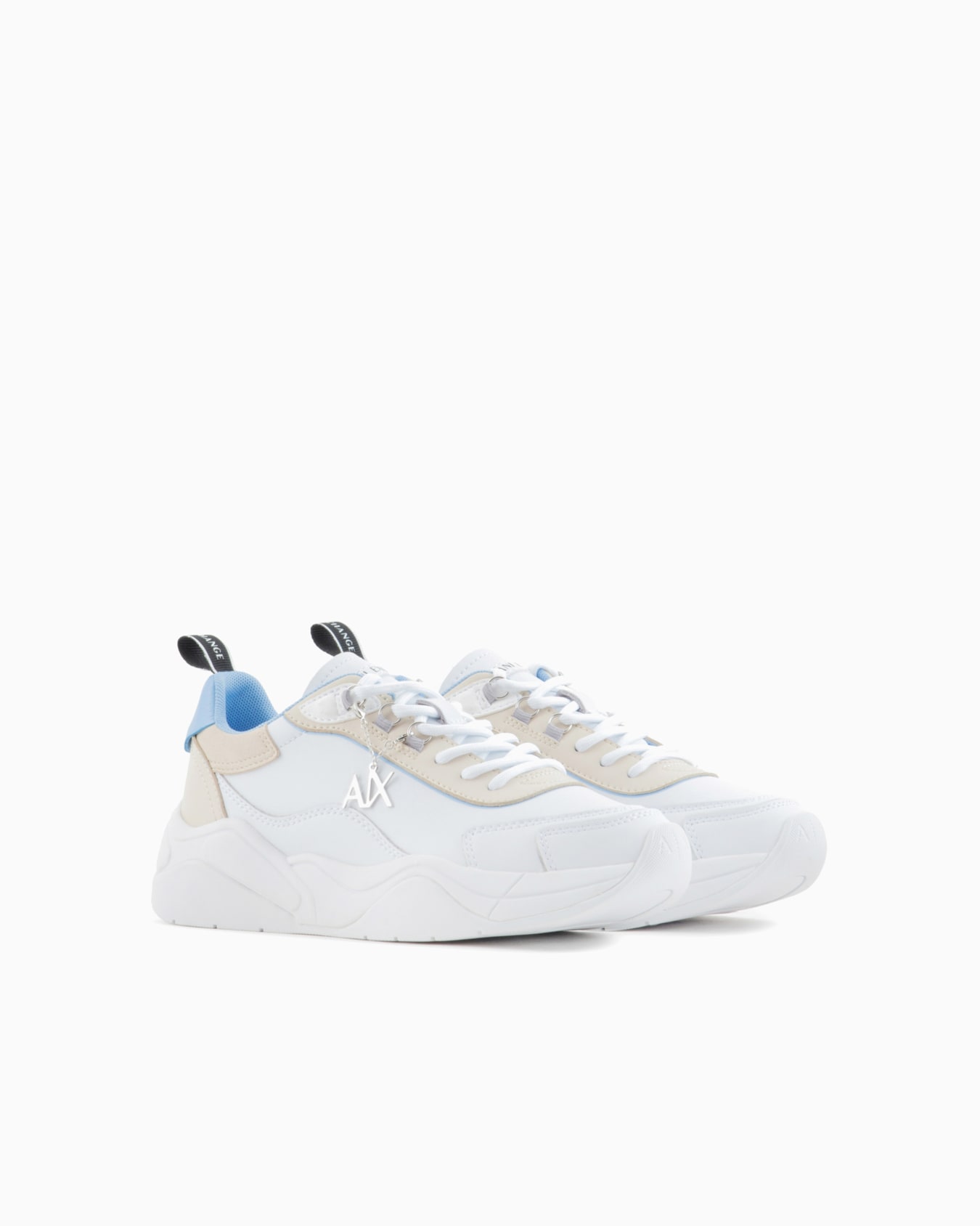Leather sneakers with logo application Diapositiva 1