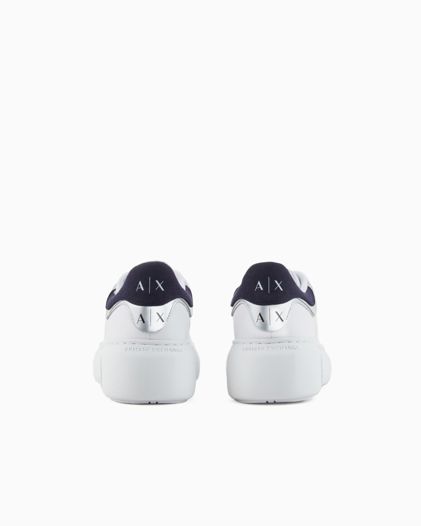Sneakers with logo Diapositiva 3