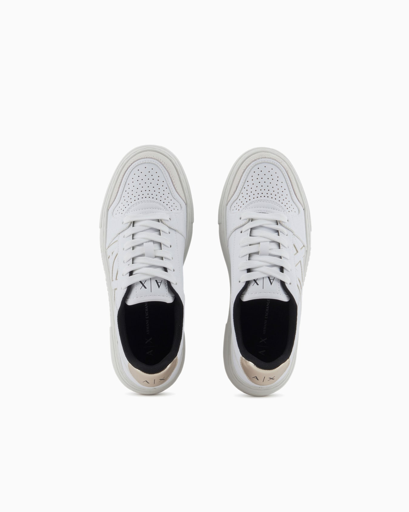 Sneakers con suola alta e logo a contrasto Slide 2