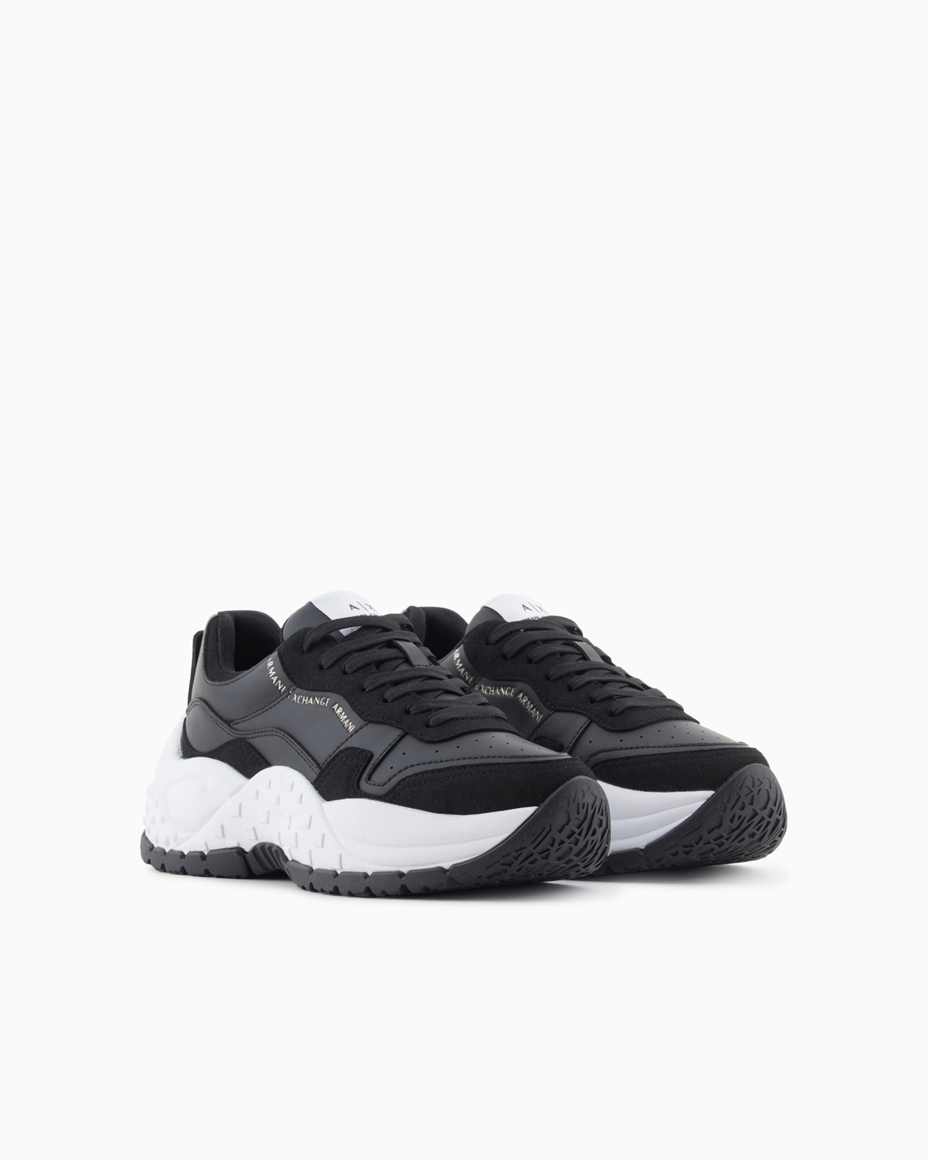 Chunky sneakers with contrasting sole Slide 1
