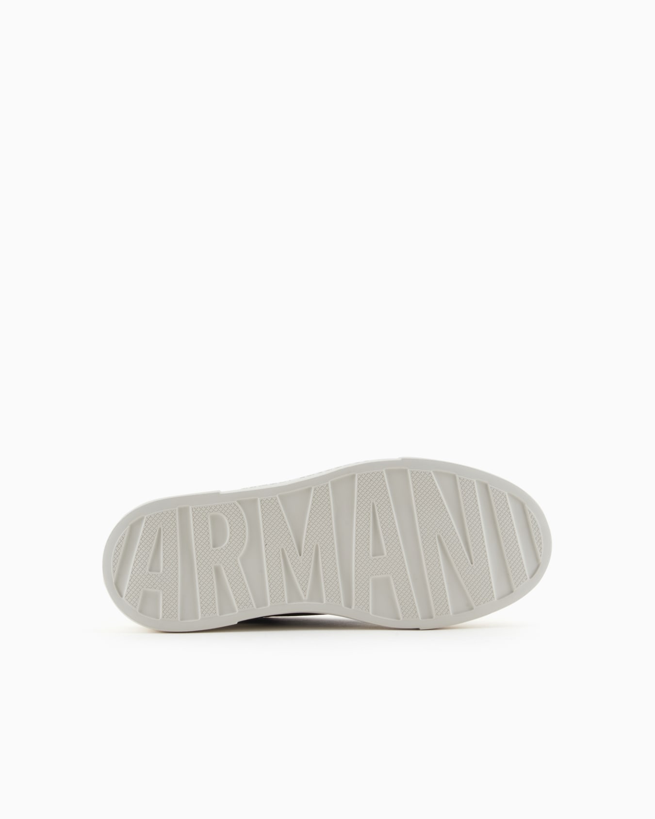 Zapatillas de suela alta con logo de nombre. Diapositiva 5