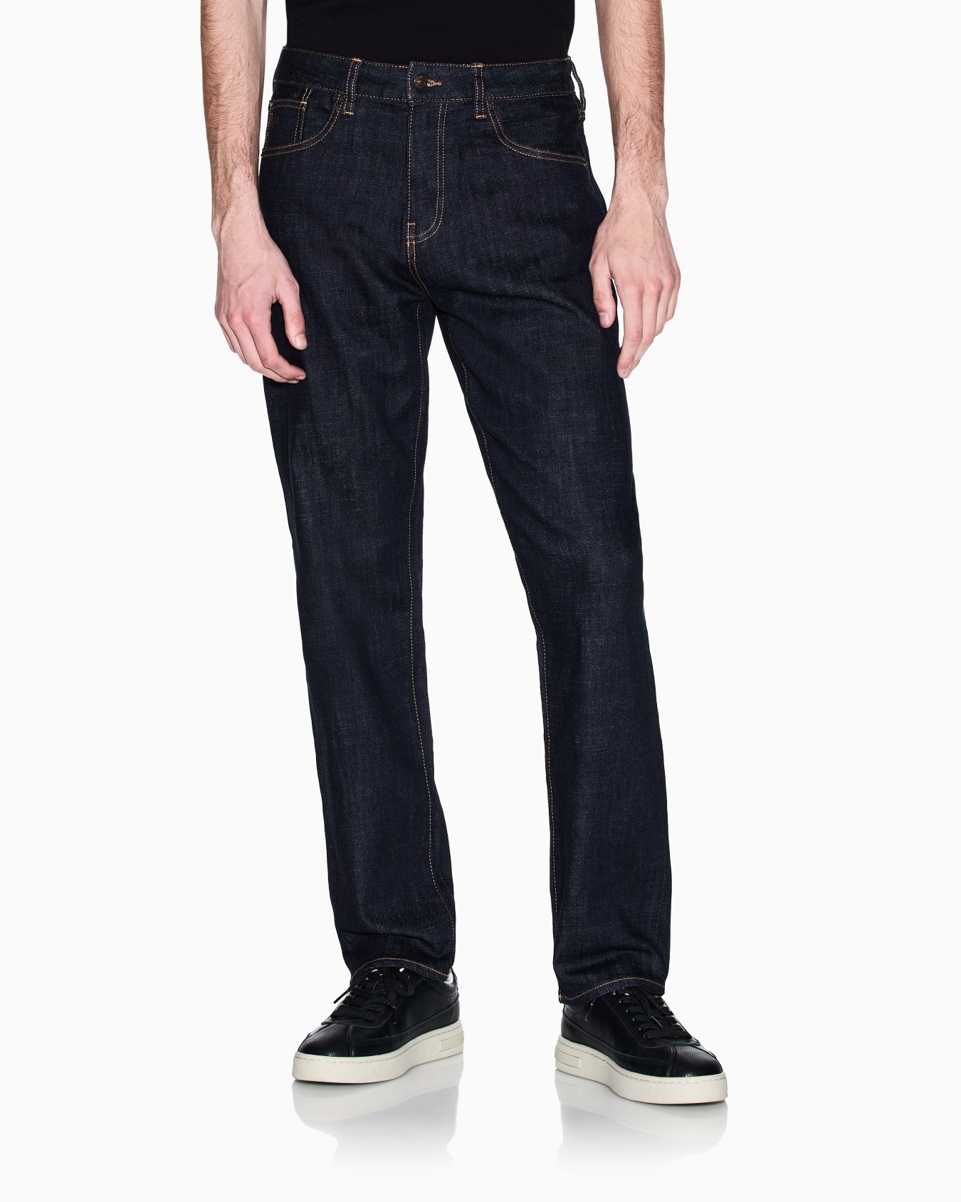 Straight fit jeans in comfort denim Slide 3