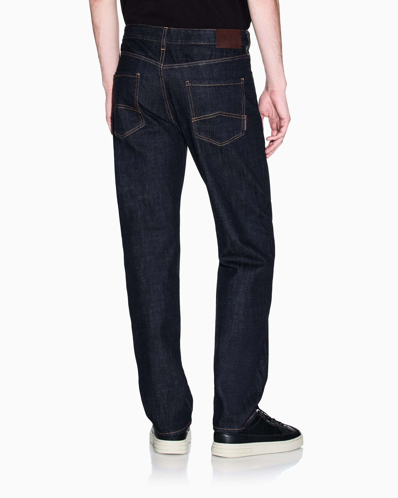 Straight fit jeans in comfort denim Slide 2
