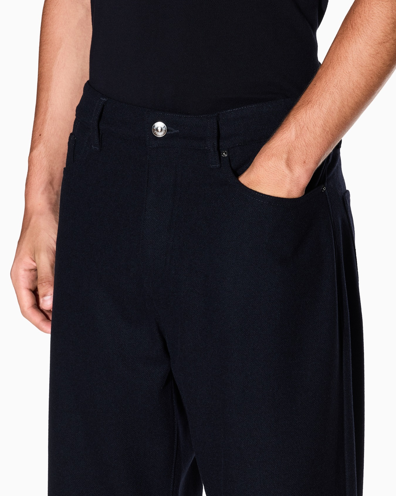 Tapered Jeans Slide 4