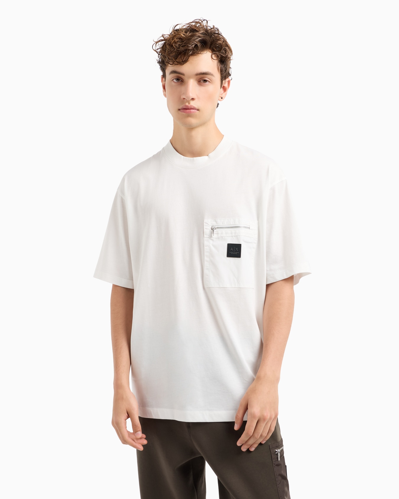 Camiseta de corte relajado con bolsillo con cremallera y logo Diapositiva 1