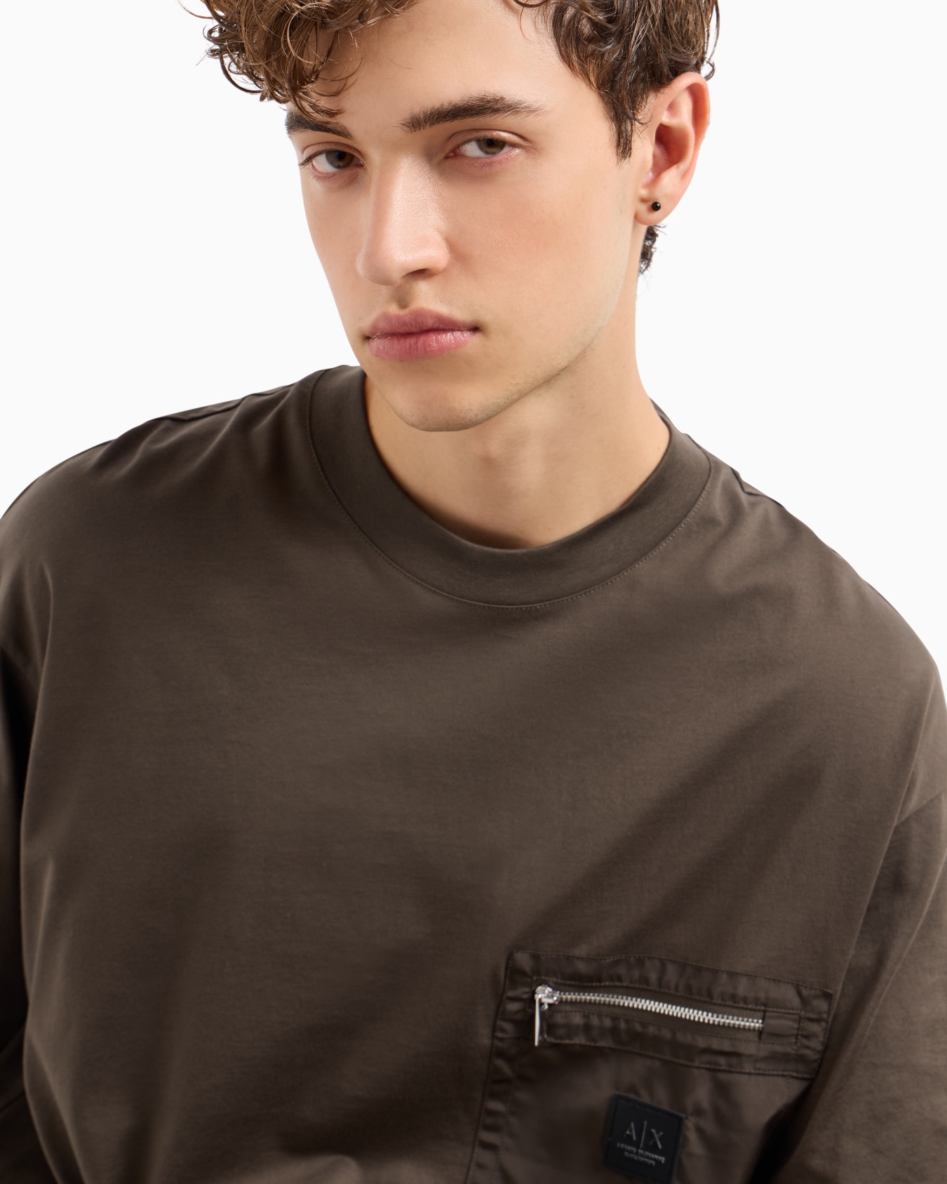 Relaxed fit T-shirt with zip pocket and logo Slide 4