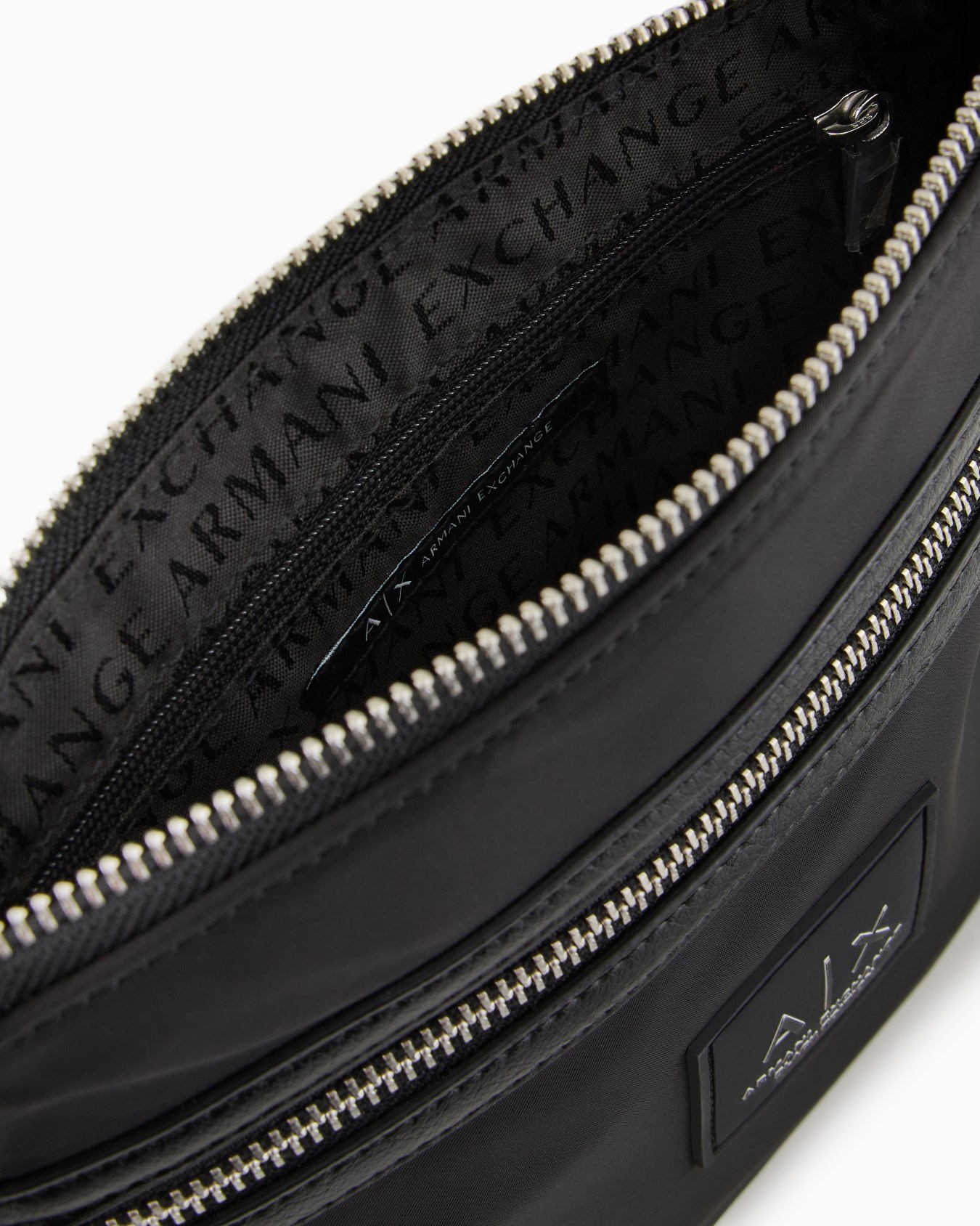 Nylon shoulder bag Slide 3