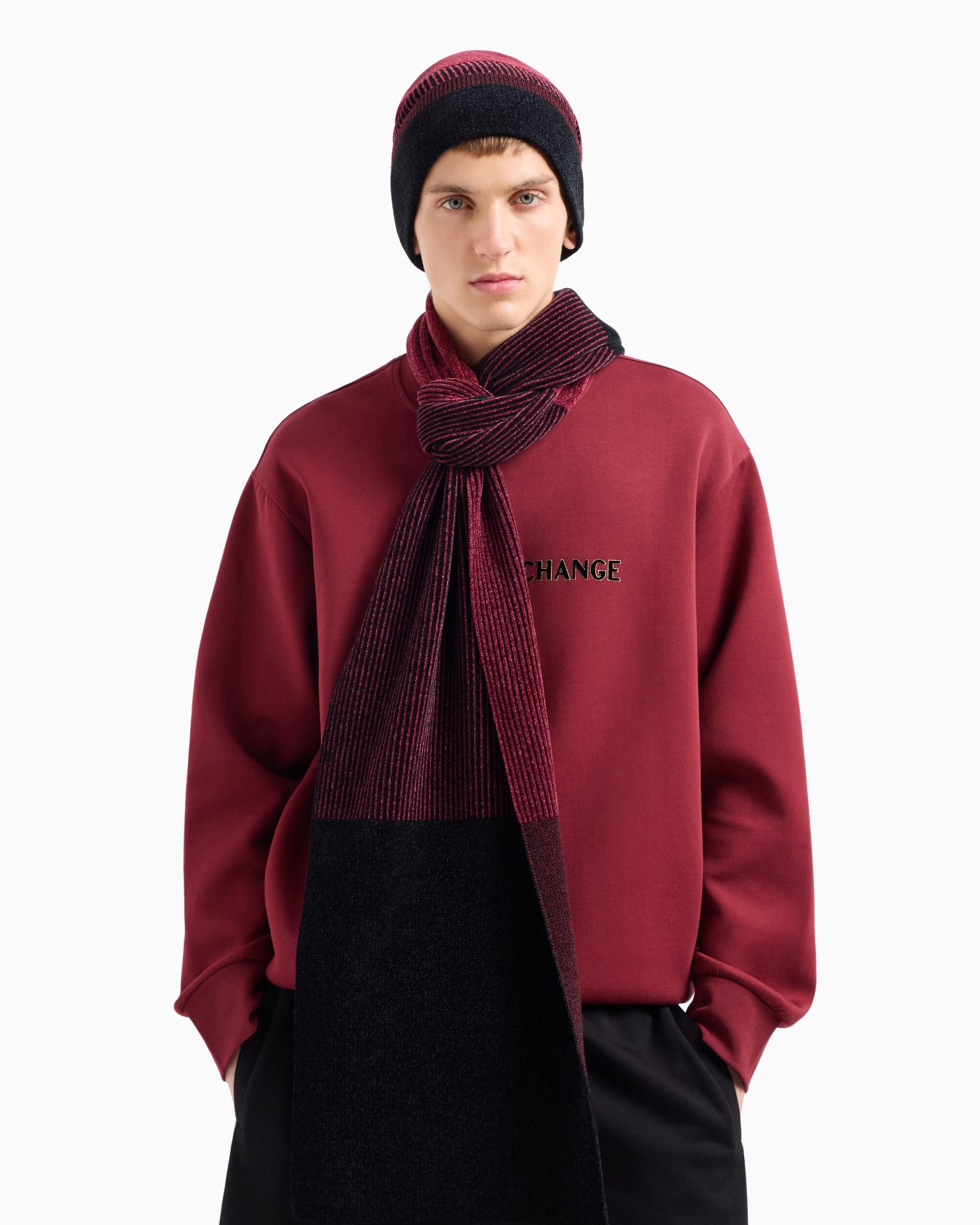Degradé ribbed scarf Slide 2