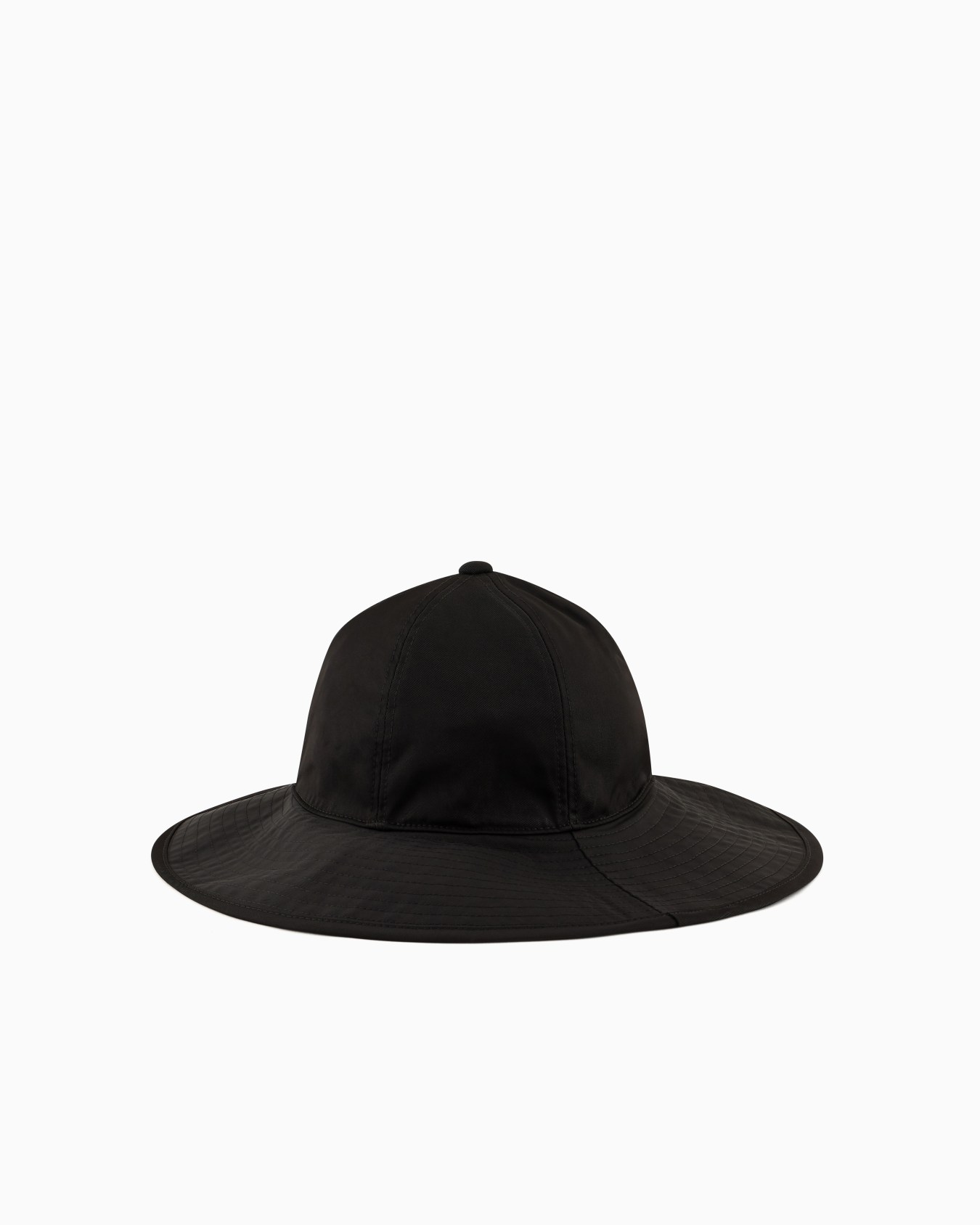 Chapeau avec logo A|X Diapositive 1