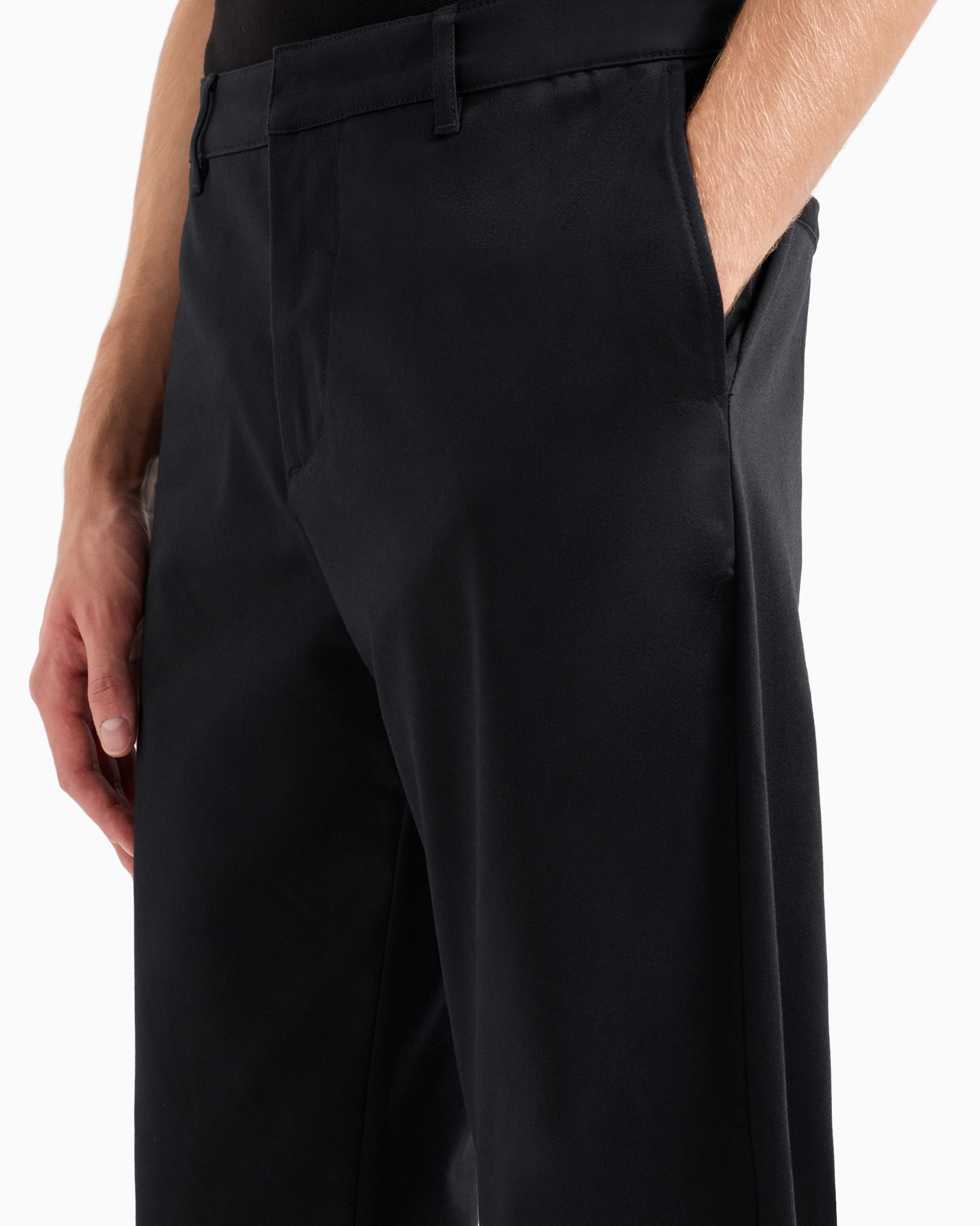 Pantaloni in tessuto fluido Slide 4