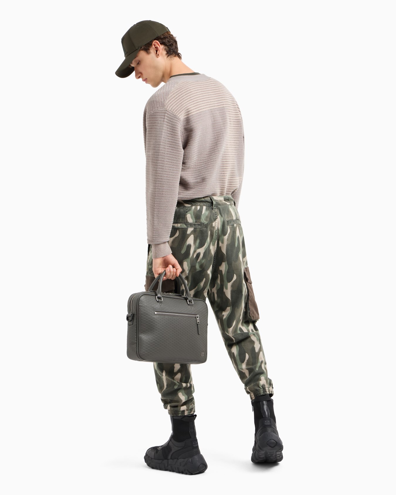 Briefcase with removable shoulder strap Slide 5