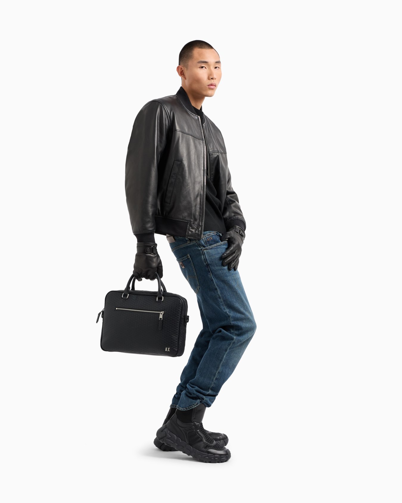 Briefcase with removable shoulder strap Slide 5
