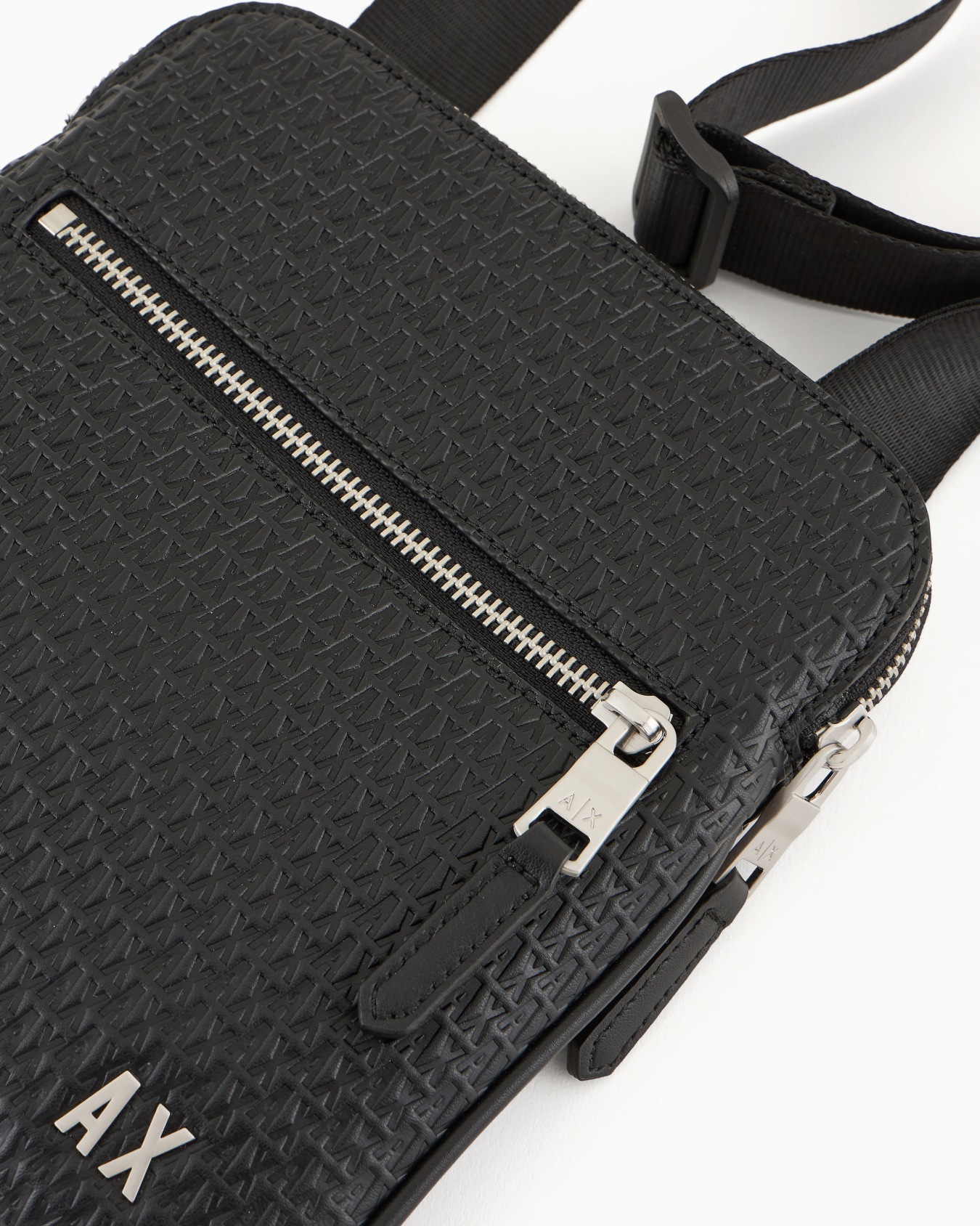 Borsa a tracolla piatta con logo in rilievo su tutta la superficie Slide 4