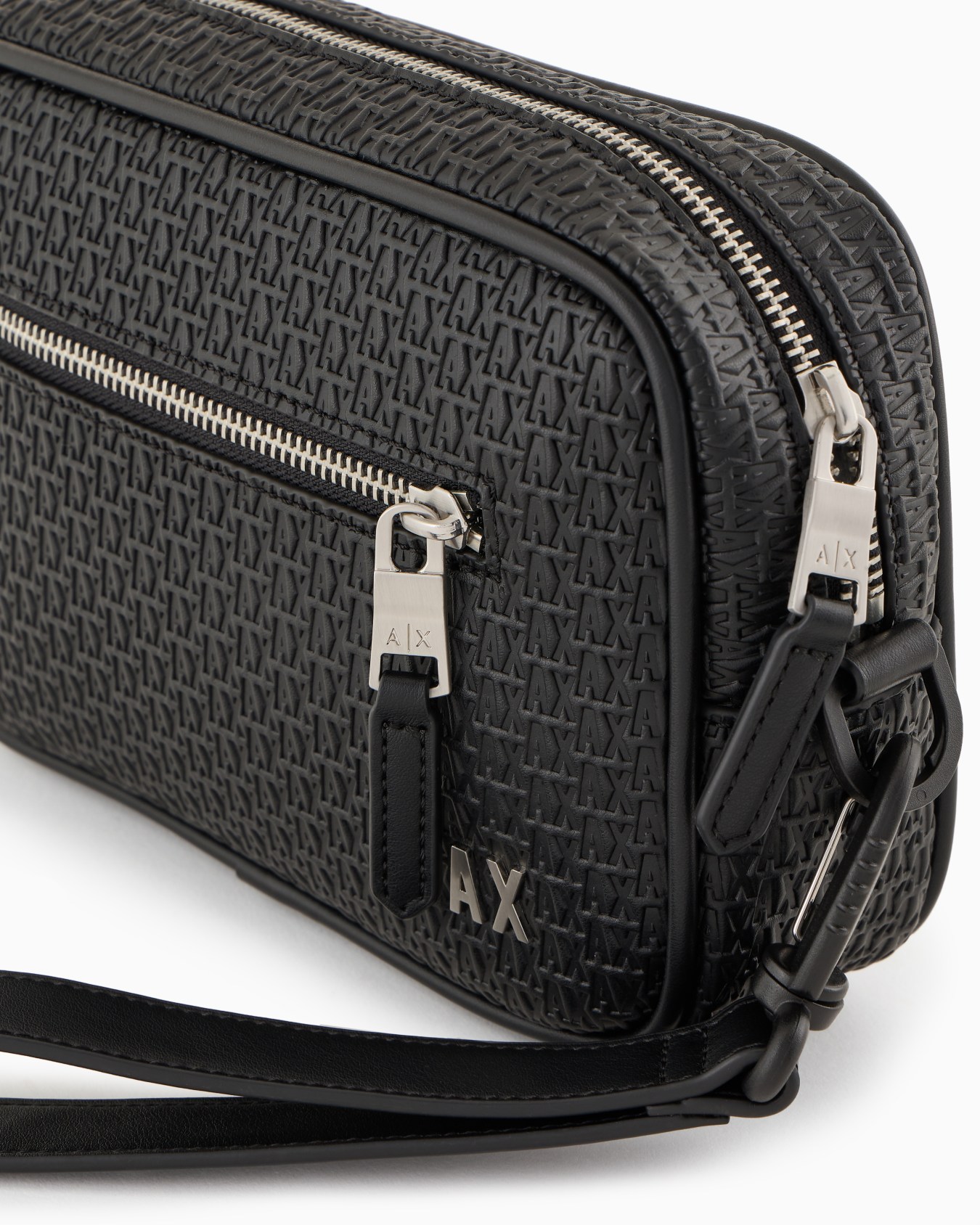 Beauty case with woven workmanship Slide 3