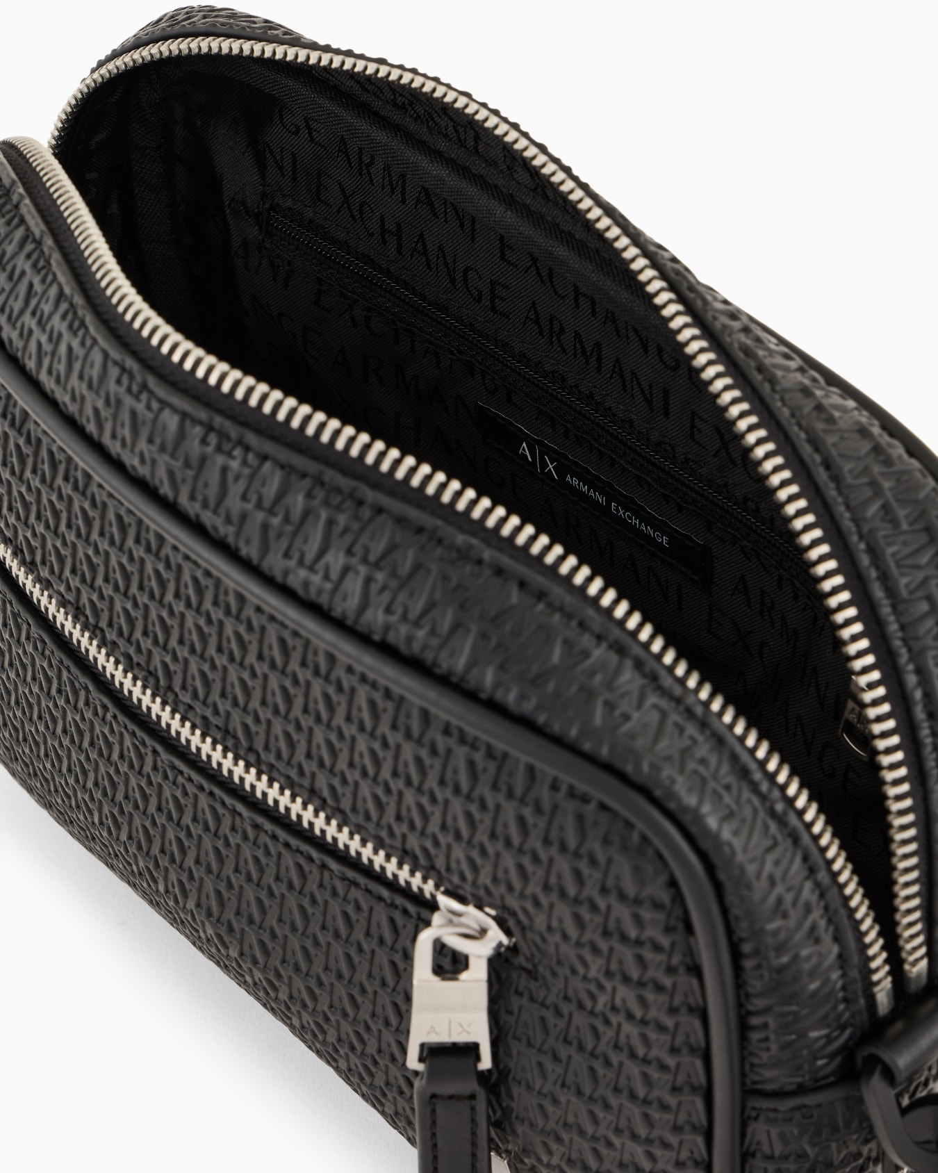 Beauty case with woven workmanship Slide 2