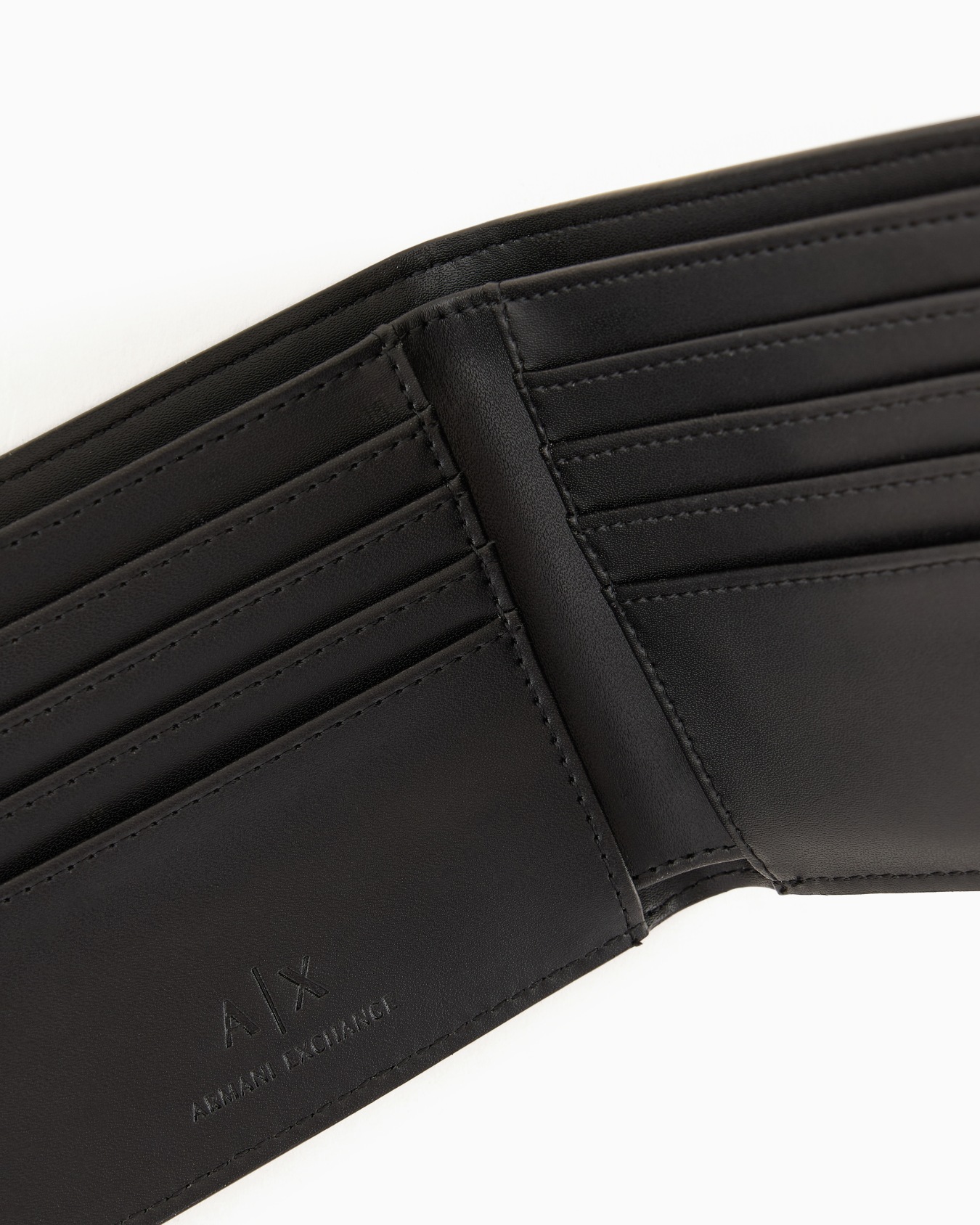 Bifold card holder Slide 3