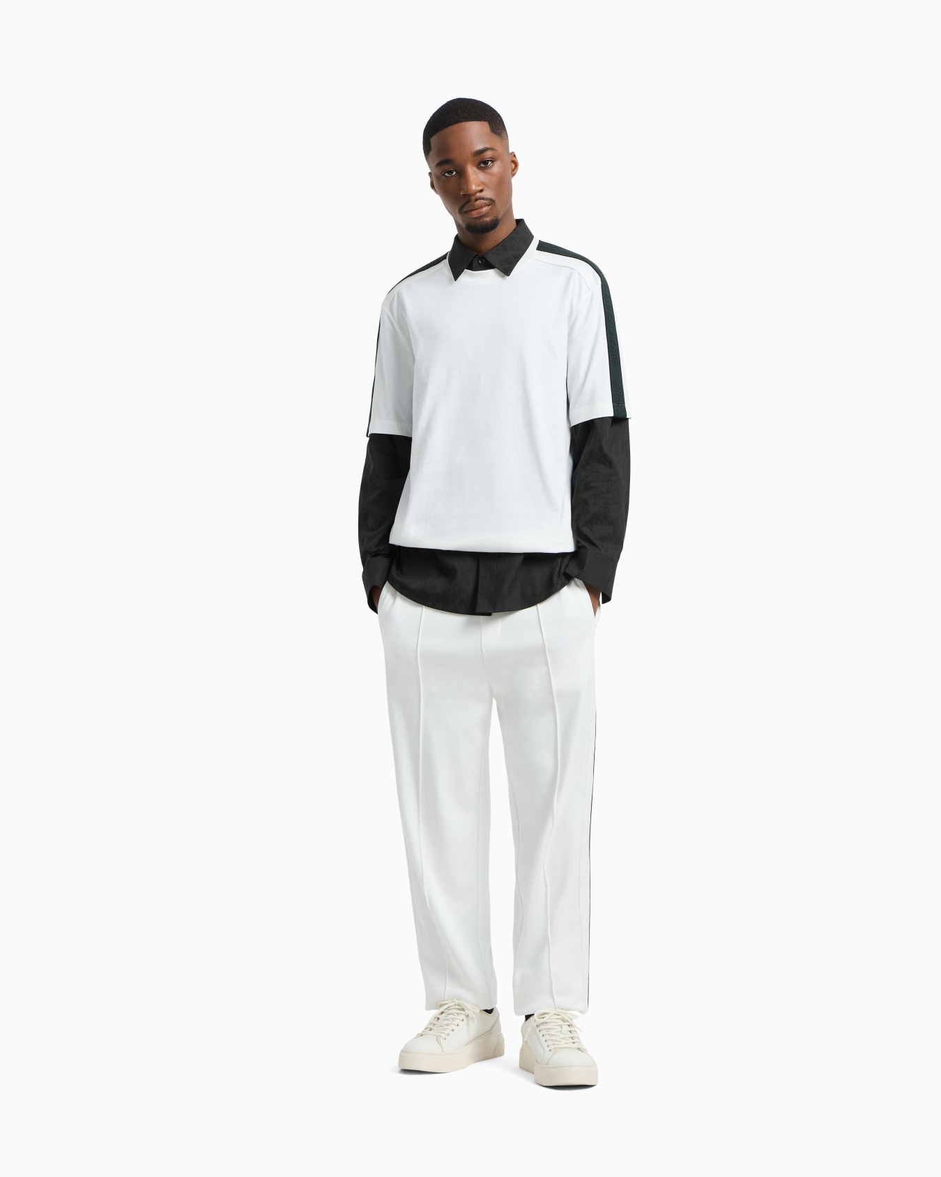  Regular fit T-shirt with logo bands Slide 1