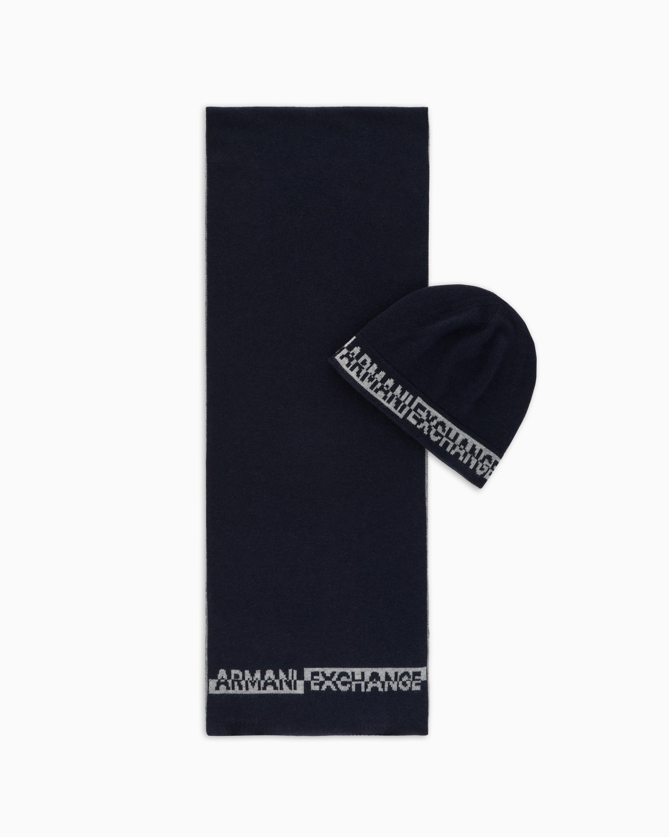 Ensemble avec écharpe et bonnet Diapositive 0