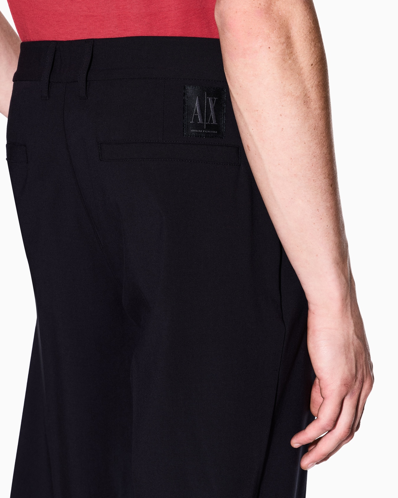 Chino trousers in flowing fabric Slide 4