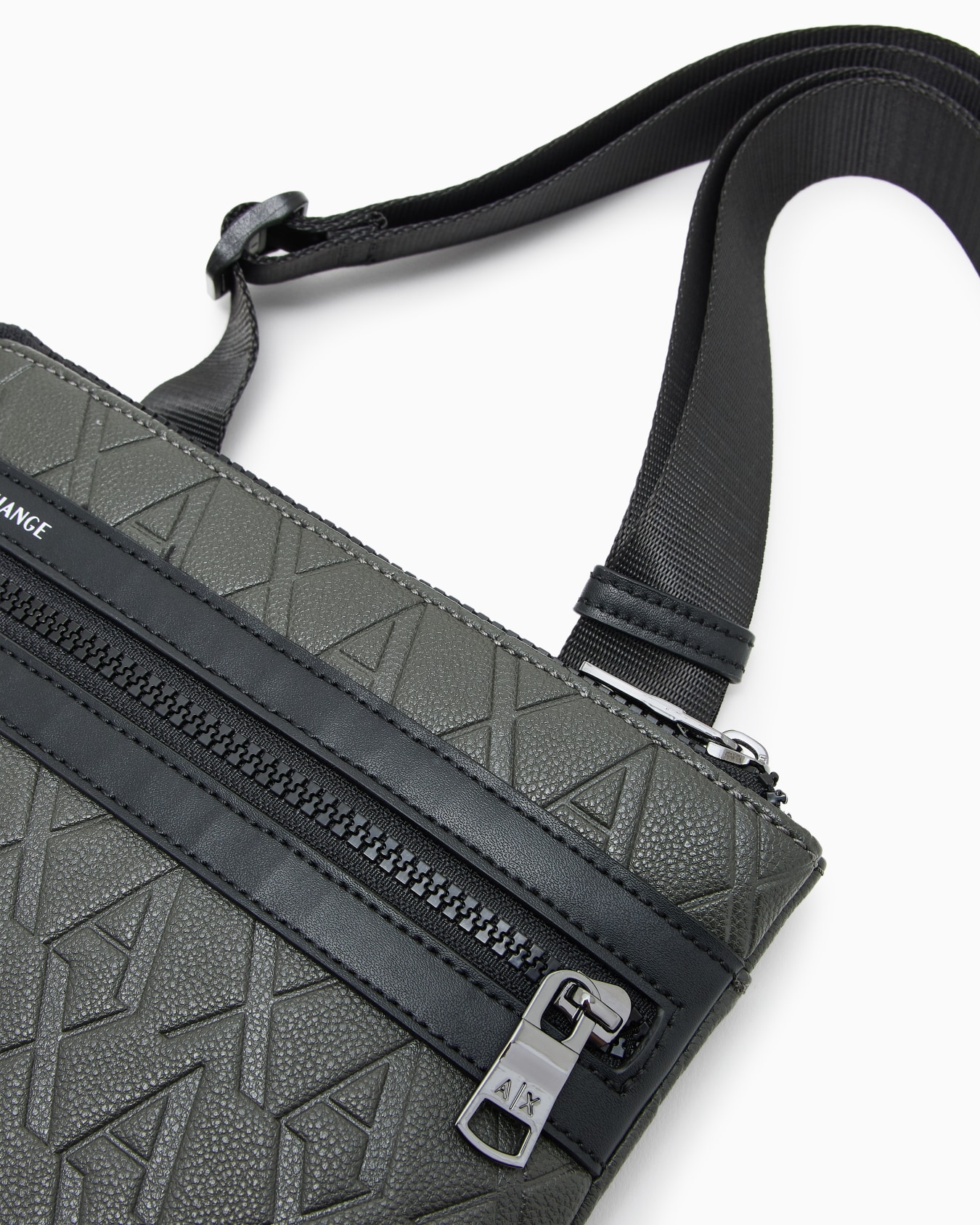 Flat shoulder bag with allover logo Slide 4
