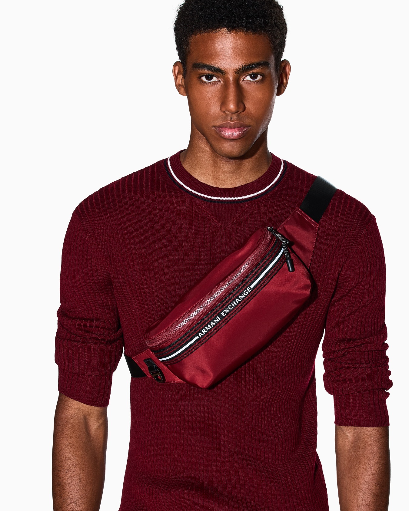Crew neck sweater with contrasting profile Slide 4