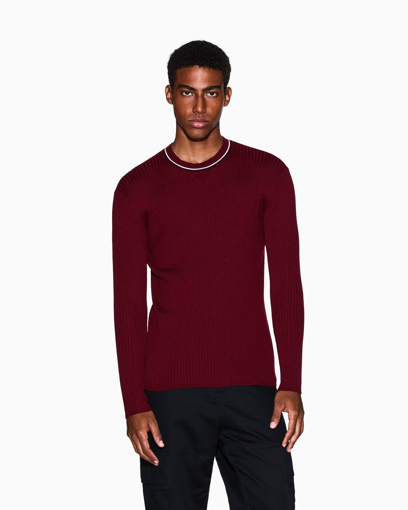 Crew neck sweater with contrasting profile Slide 3