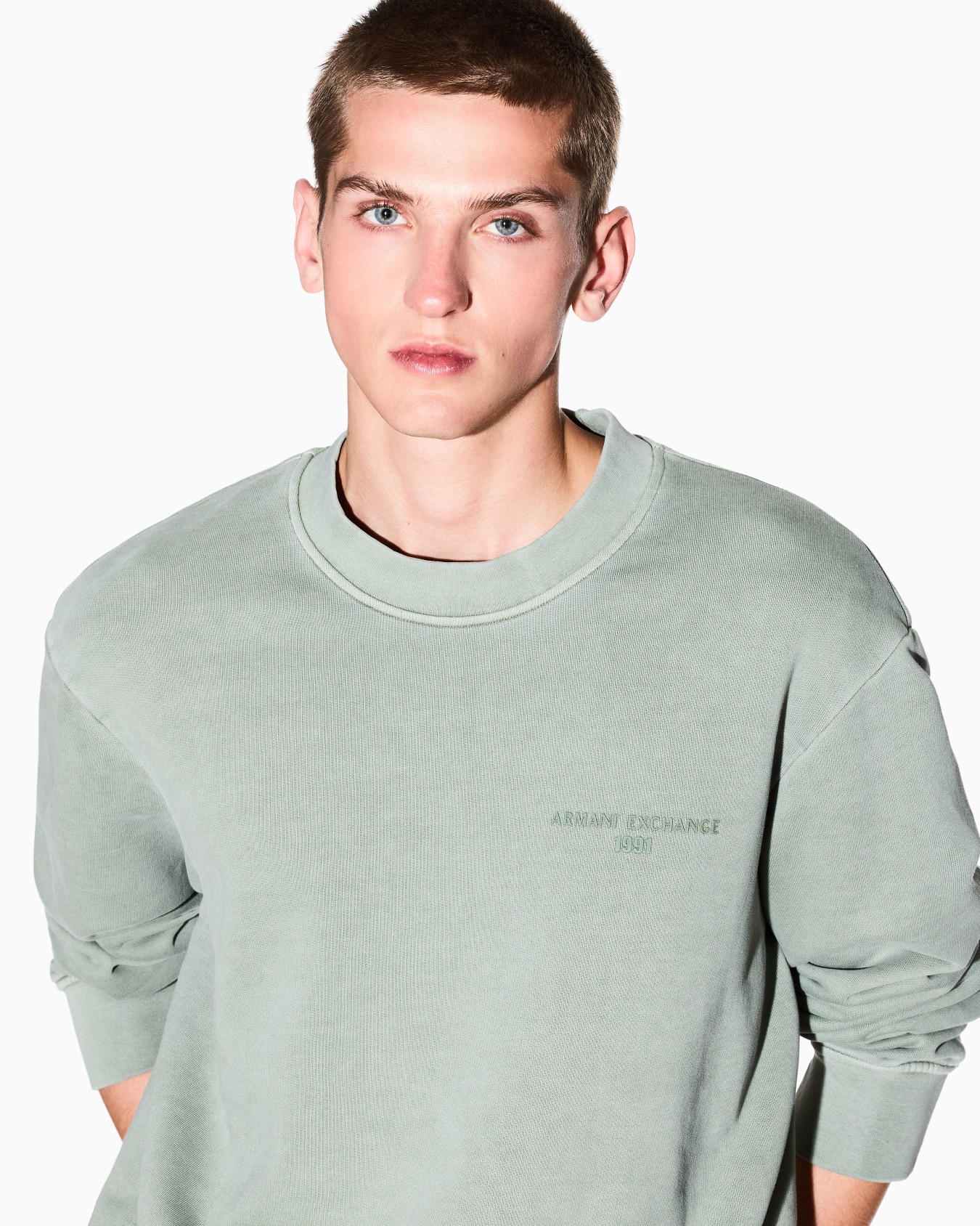 Sweatshirts without Hood Slide 4
