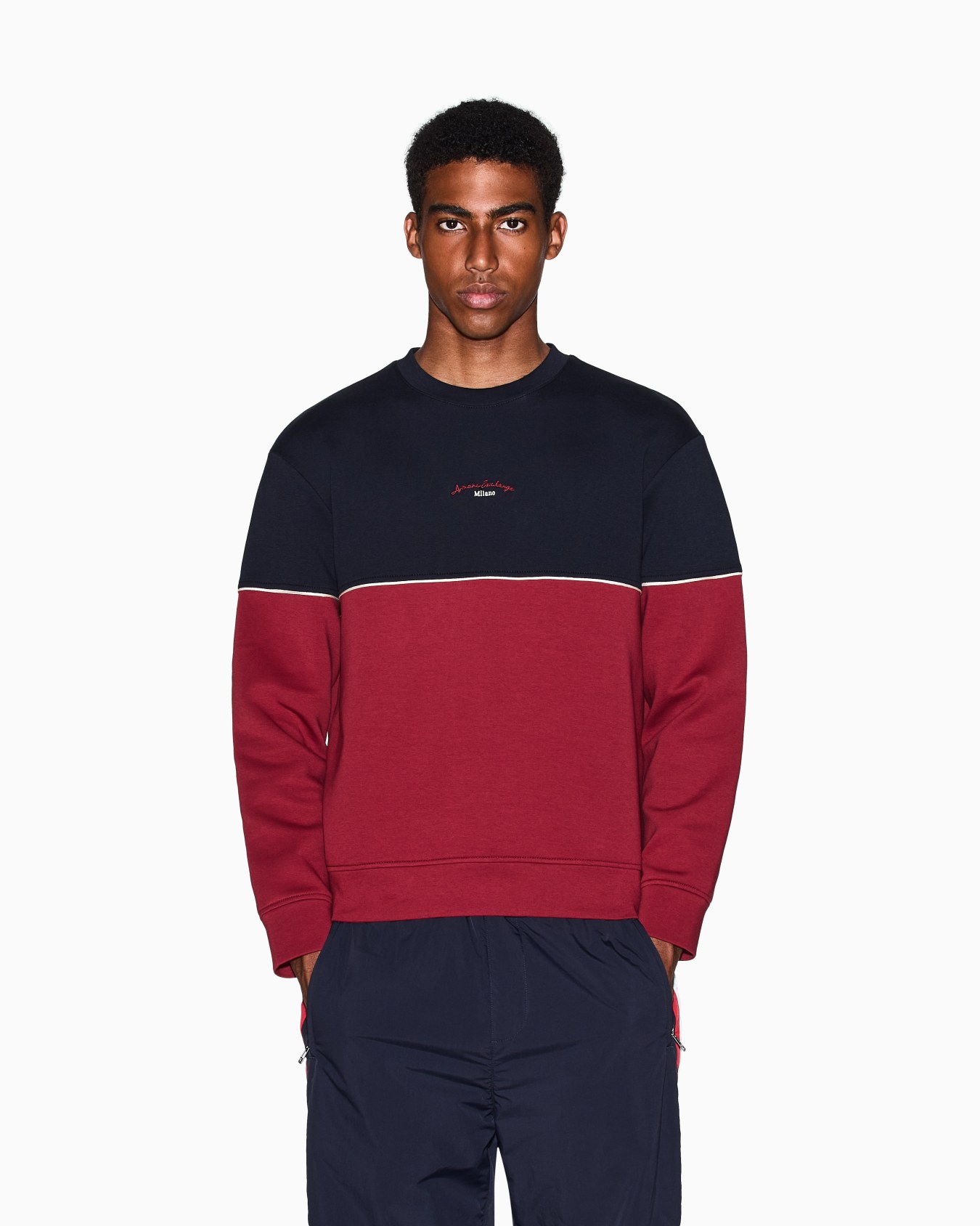 Two-tone sweatshirt in stretch fabric Slide 3