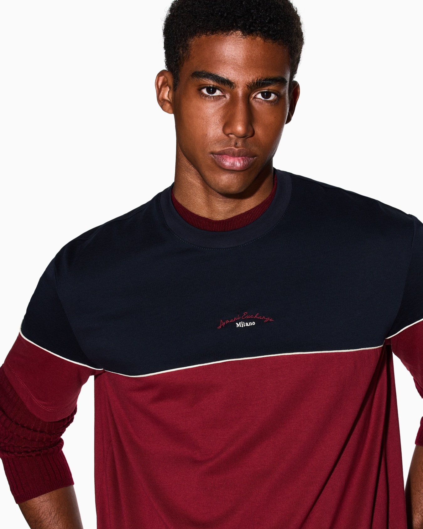 Regular fit two-tone T-shirt Slide 4
