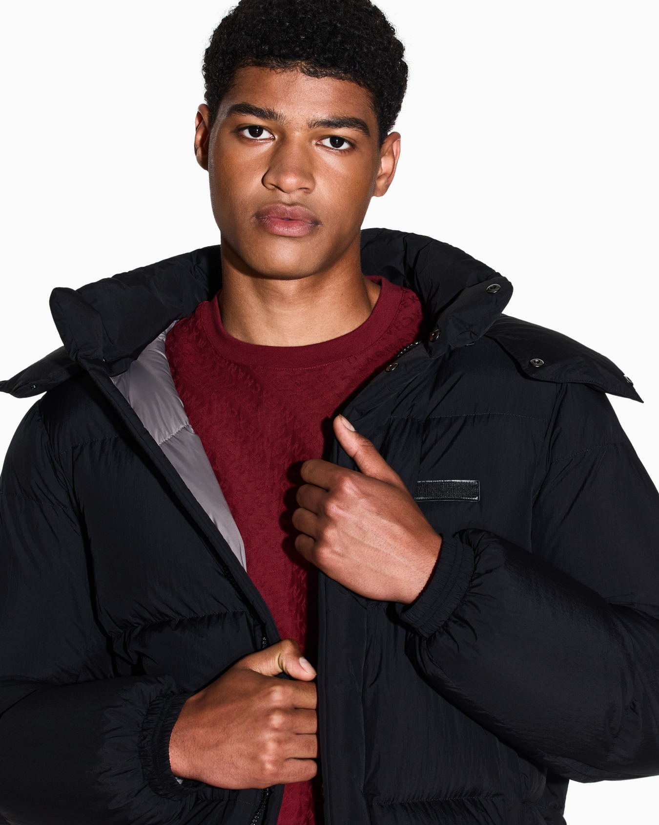 Quilted down jacket with hood Slide 4